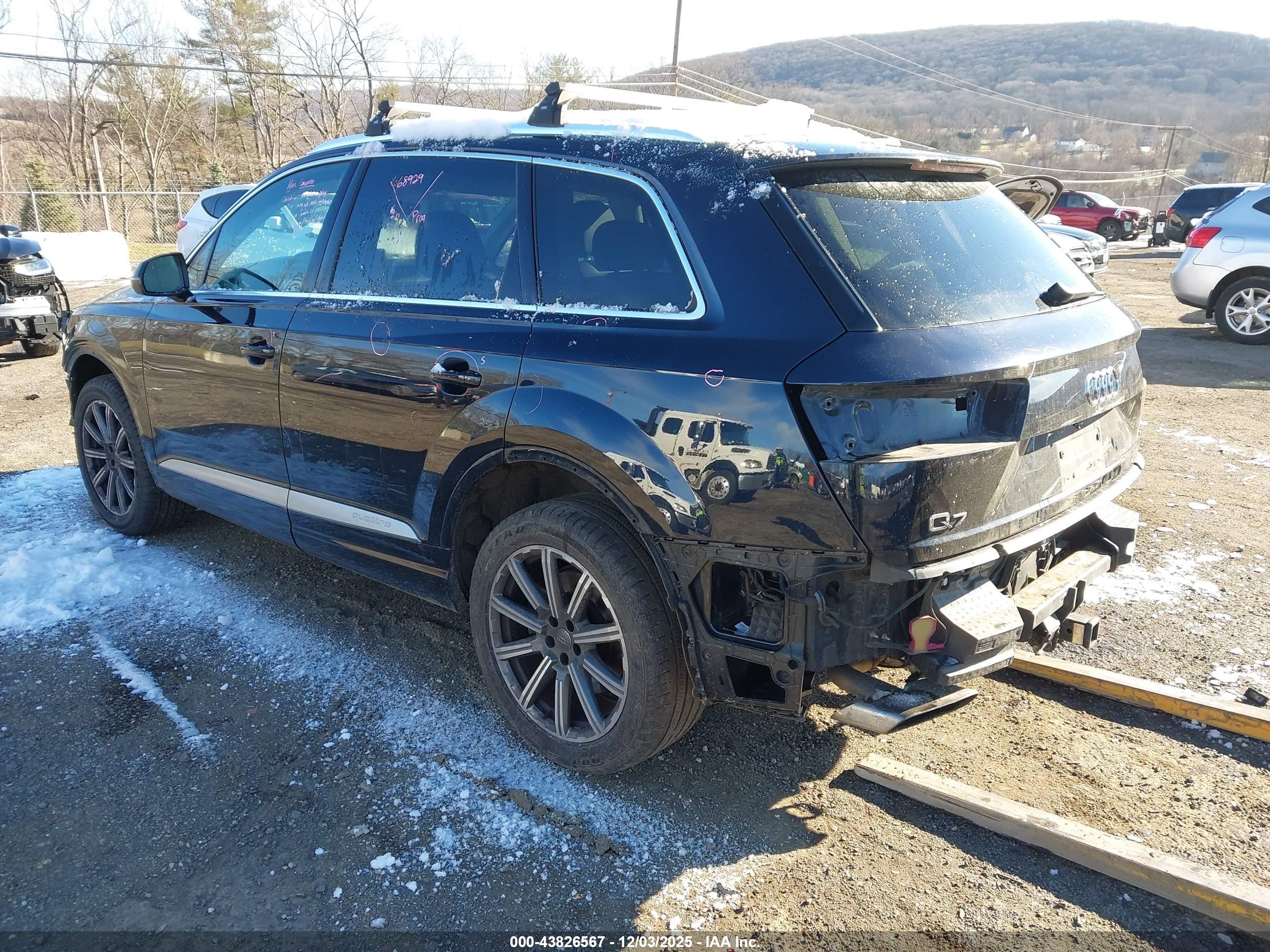 AUDI Q7 image 3