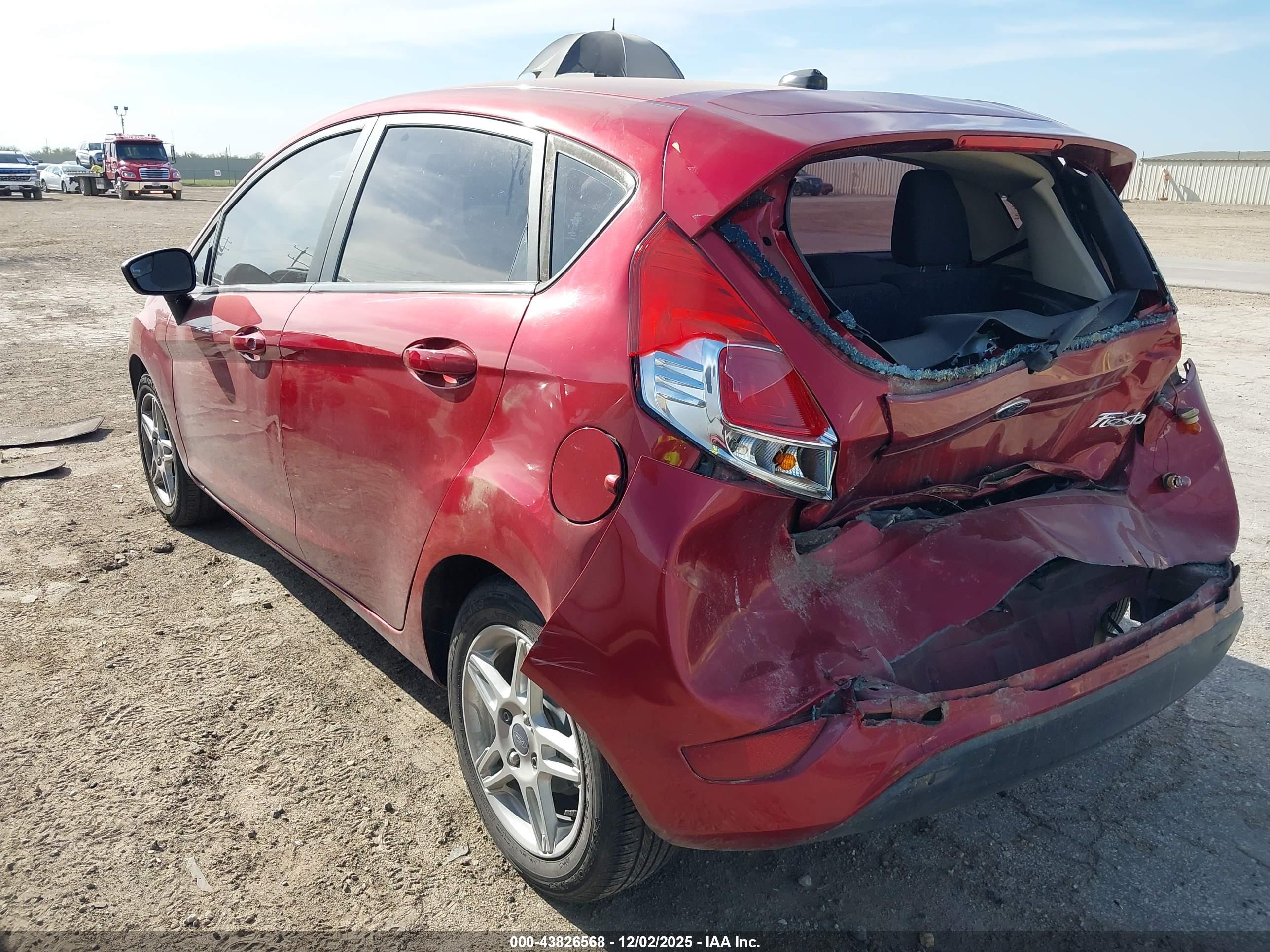 FORD FIESTA image 3