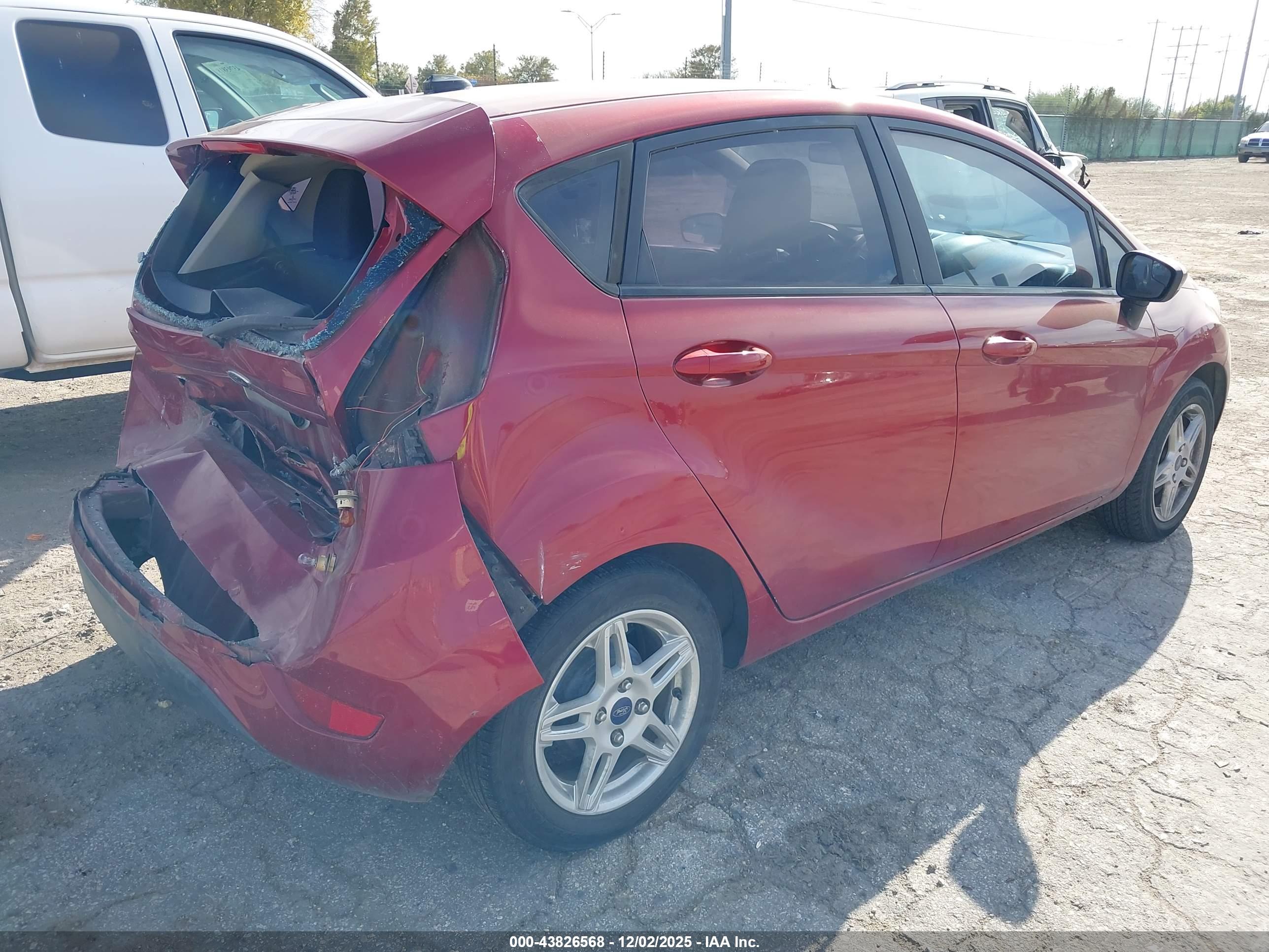 FORD FIESTA image 4