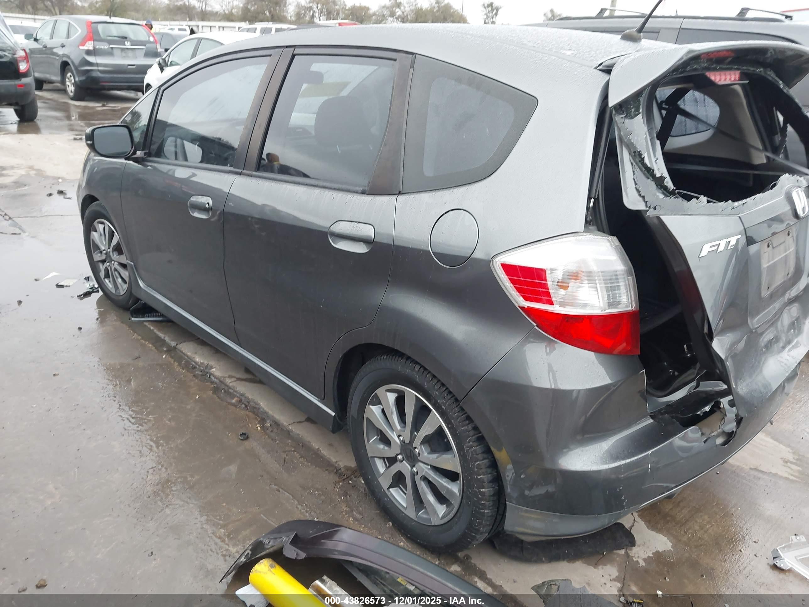 HONDA FIT image 3