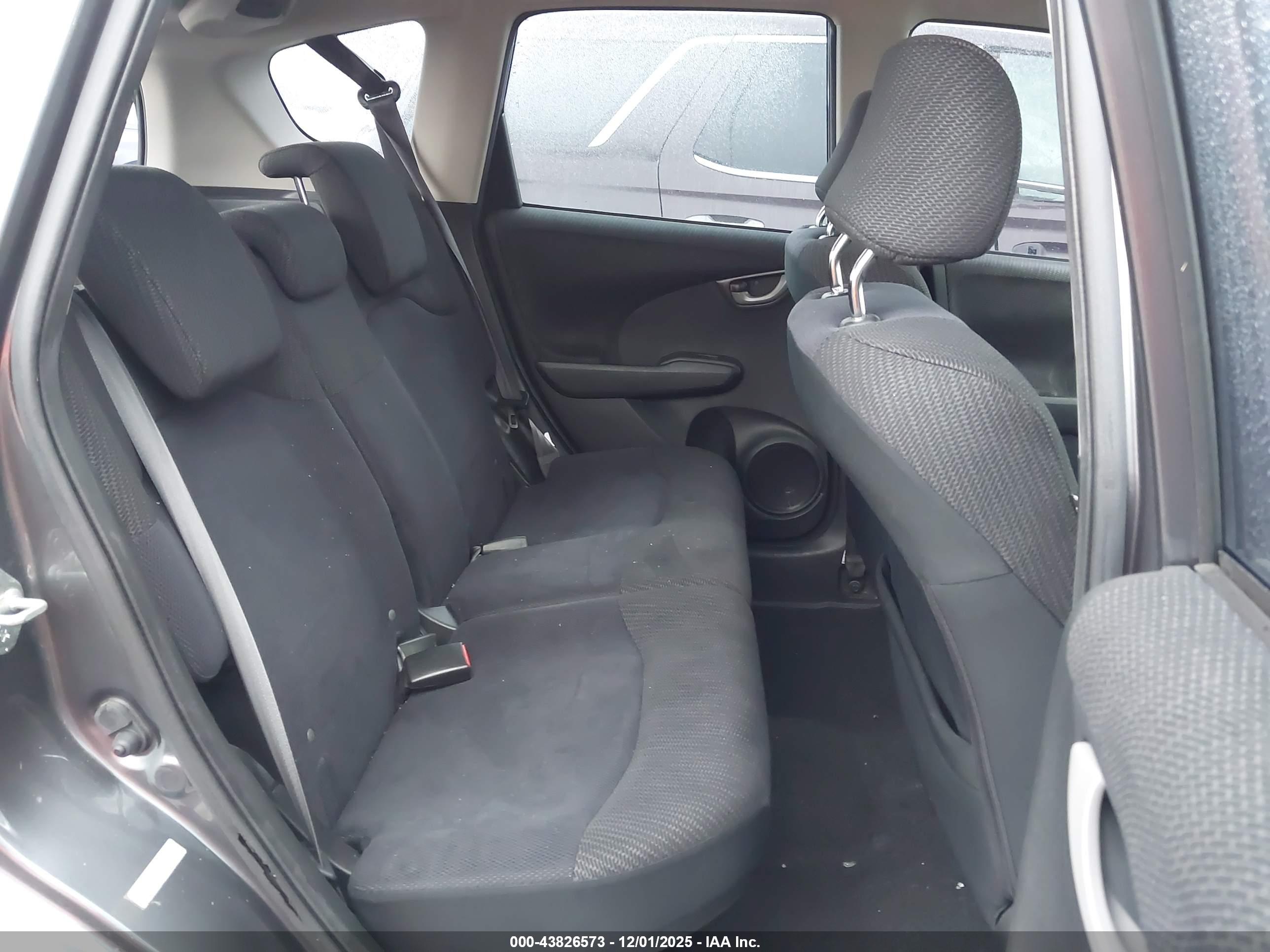 HONDA FIT image 8