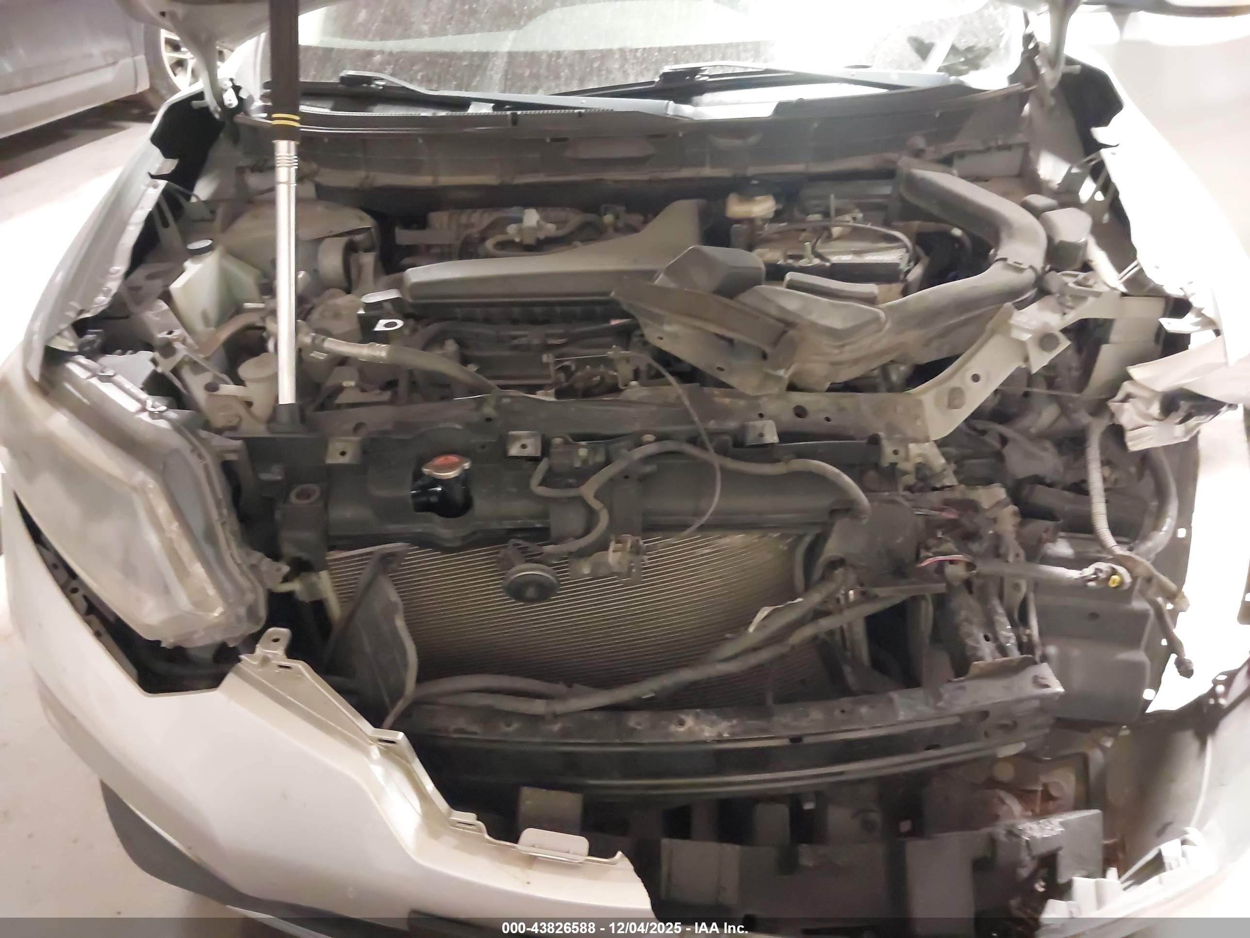 NISSAN ROGUE image 10