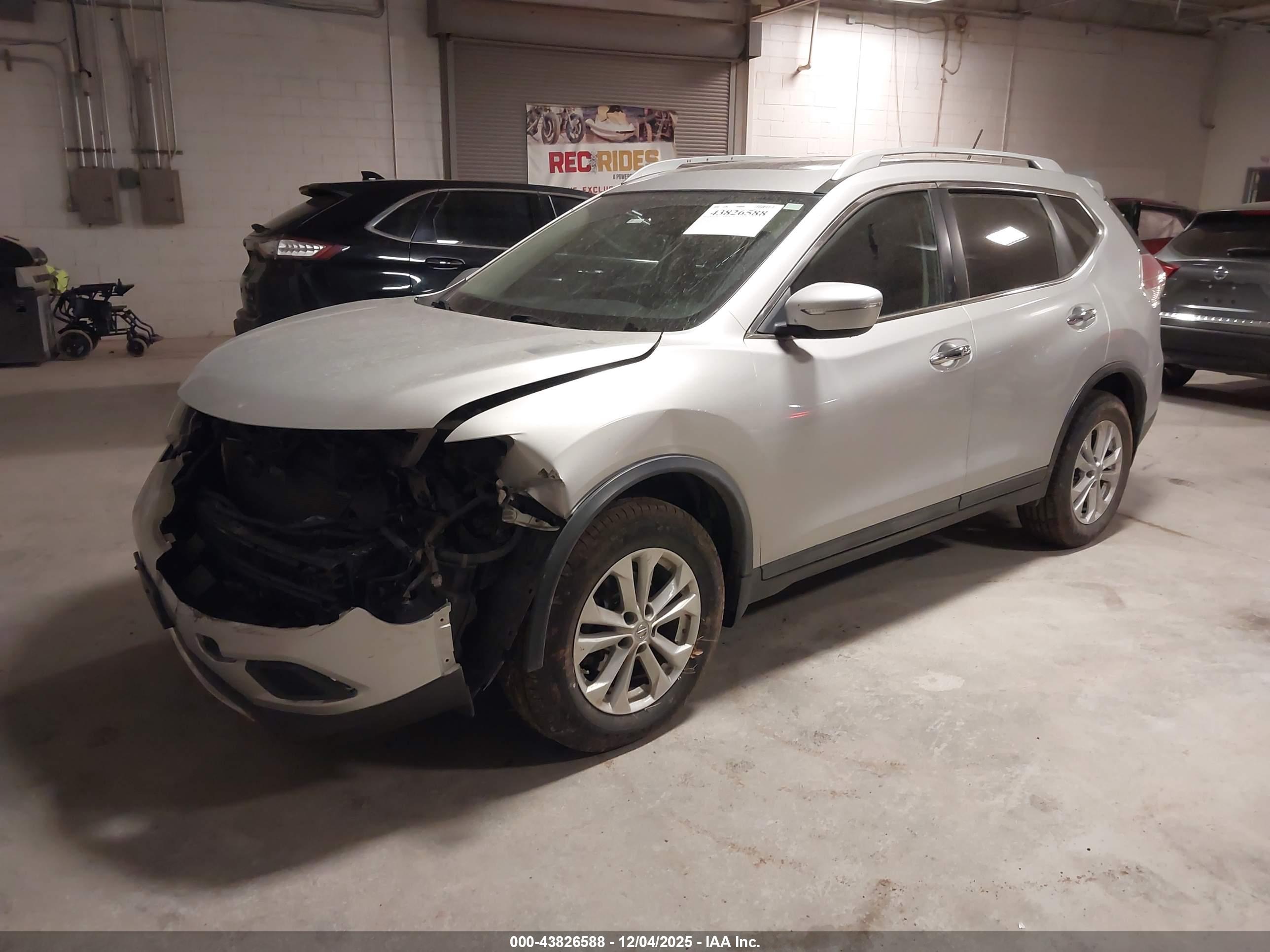 NISSAN ROGUE image 2