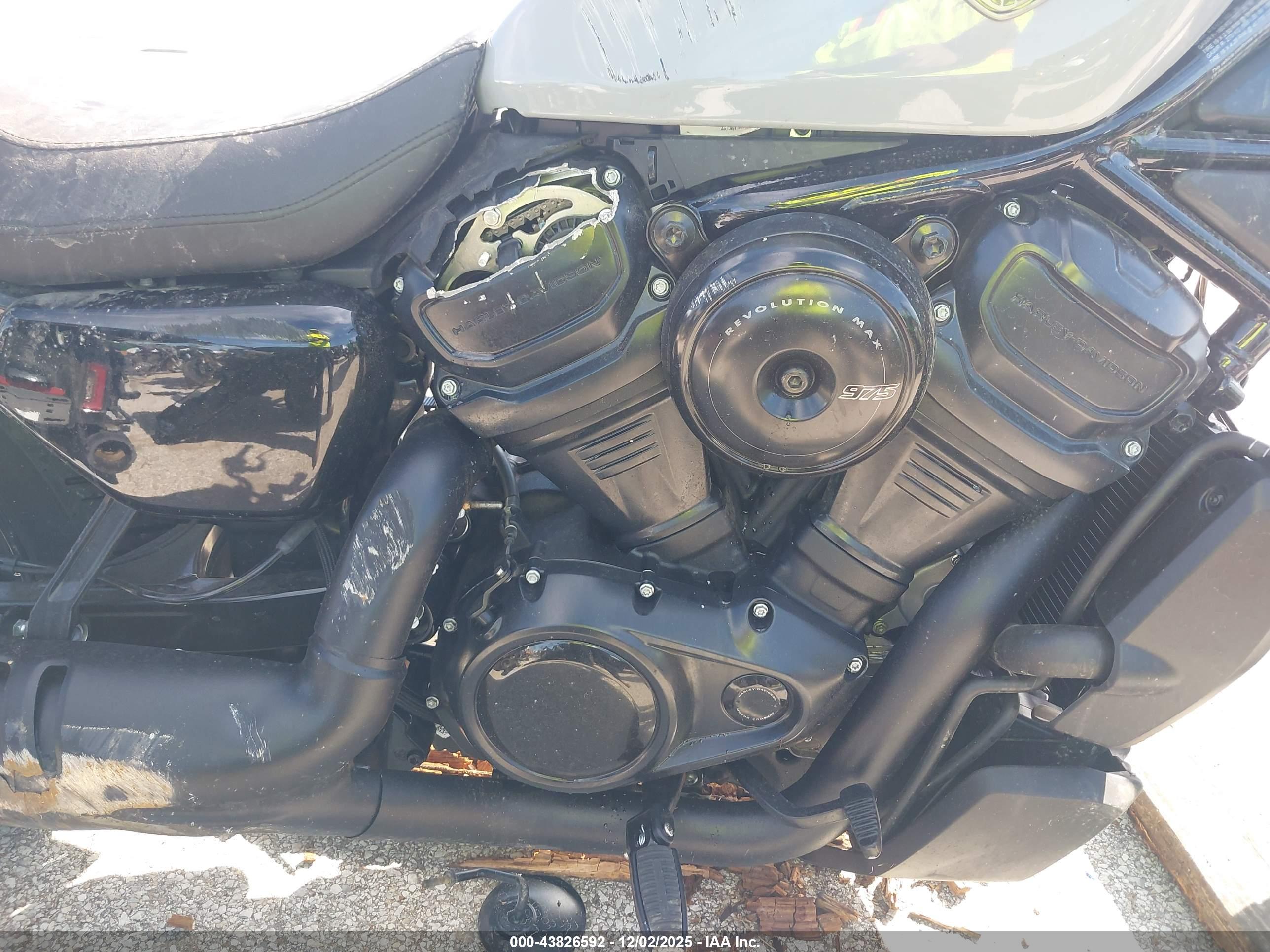 HARLEY-DAVIDSON RH975 image 8