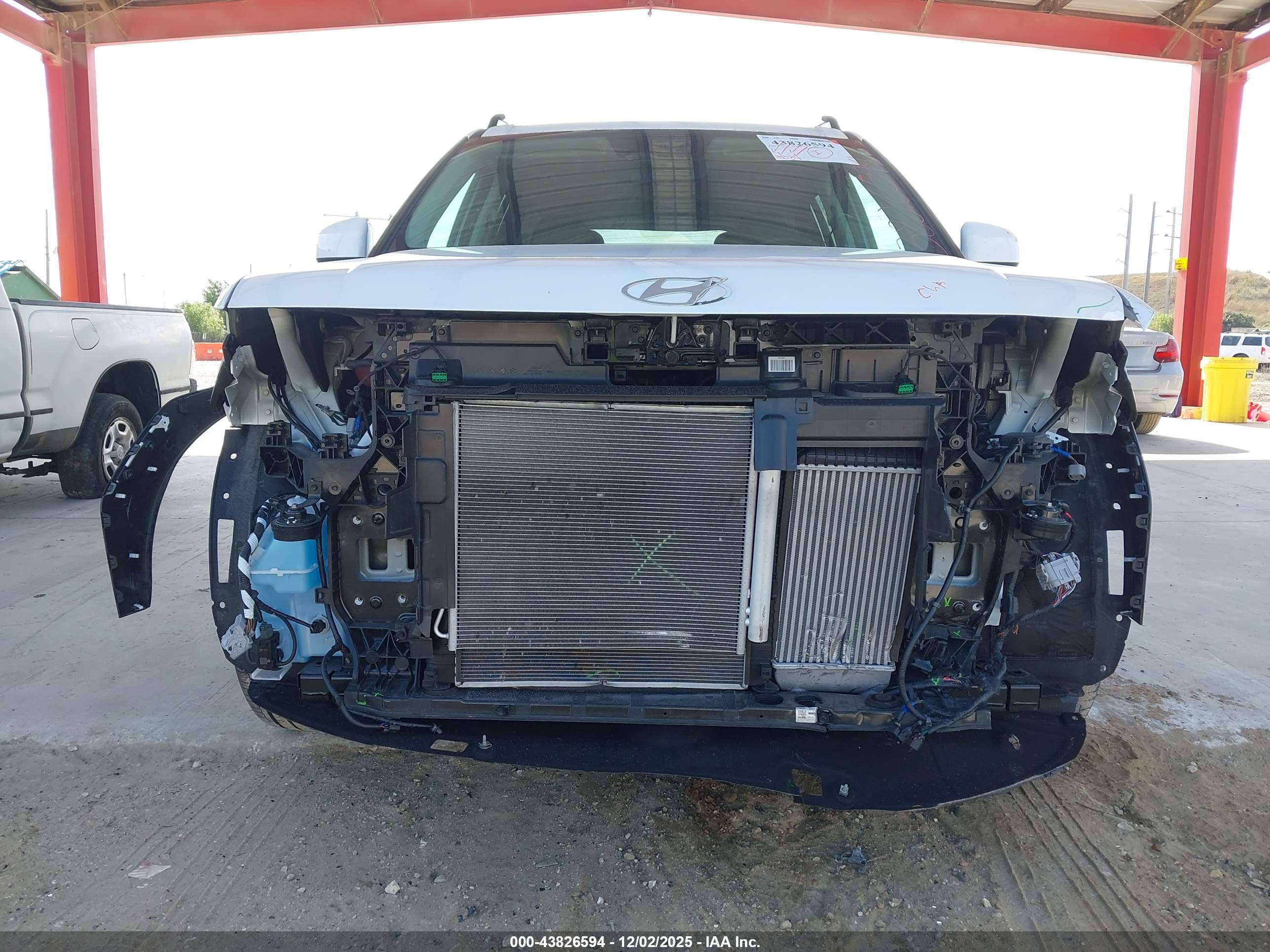 HYUNDAI SANTA image 6