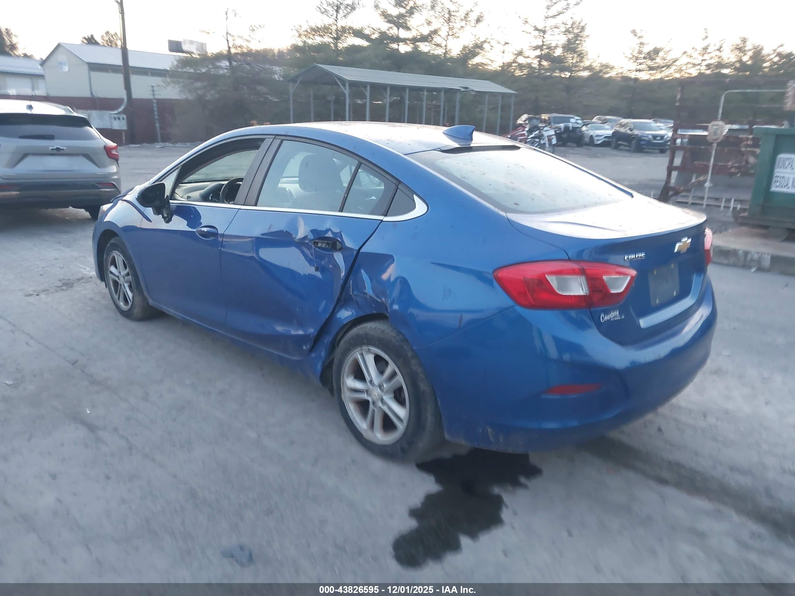 CHEVROLET CRUZE image 3