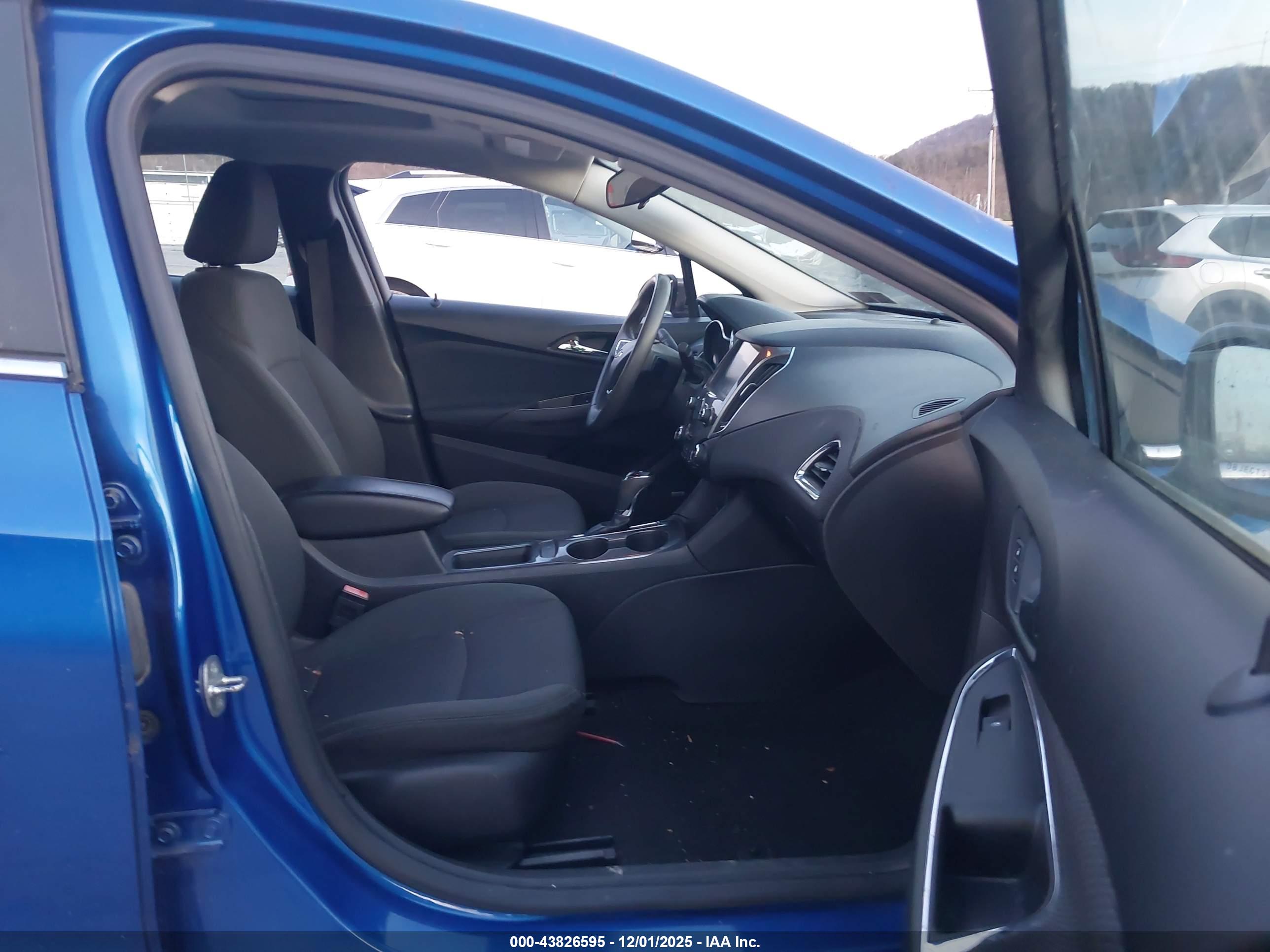 CHEVROLET CRUZE image 5