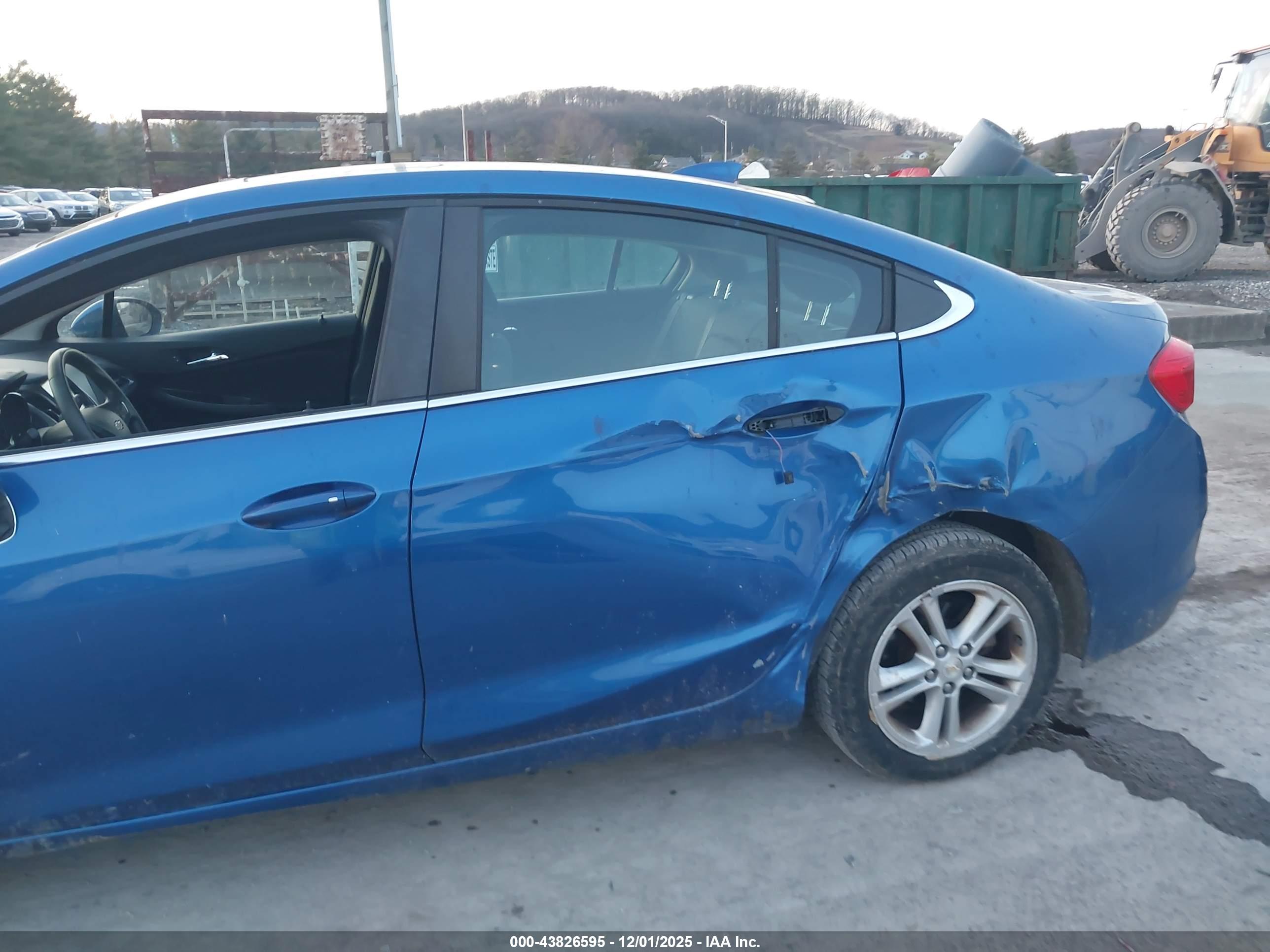 CHEVROLET CRUZE image 6