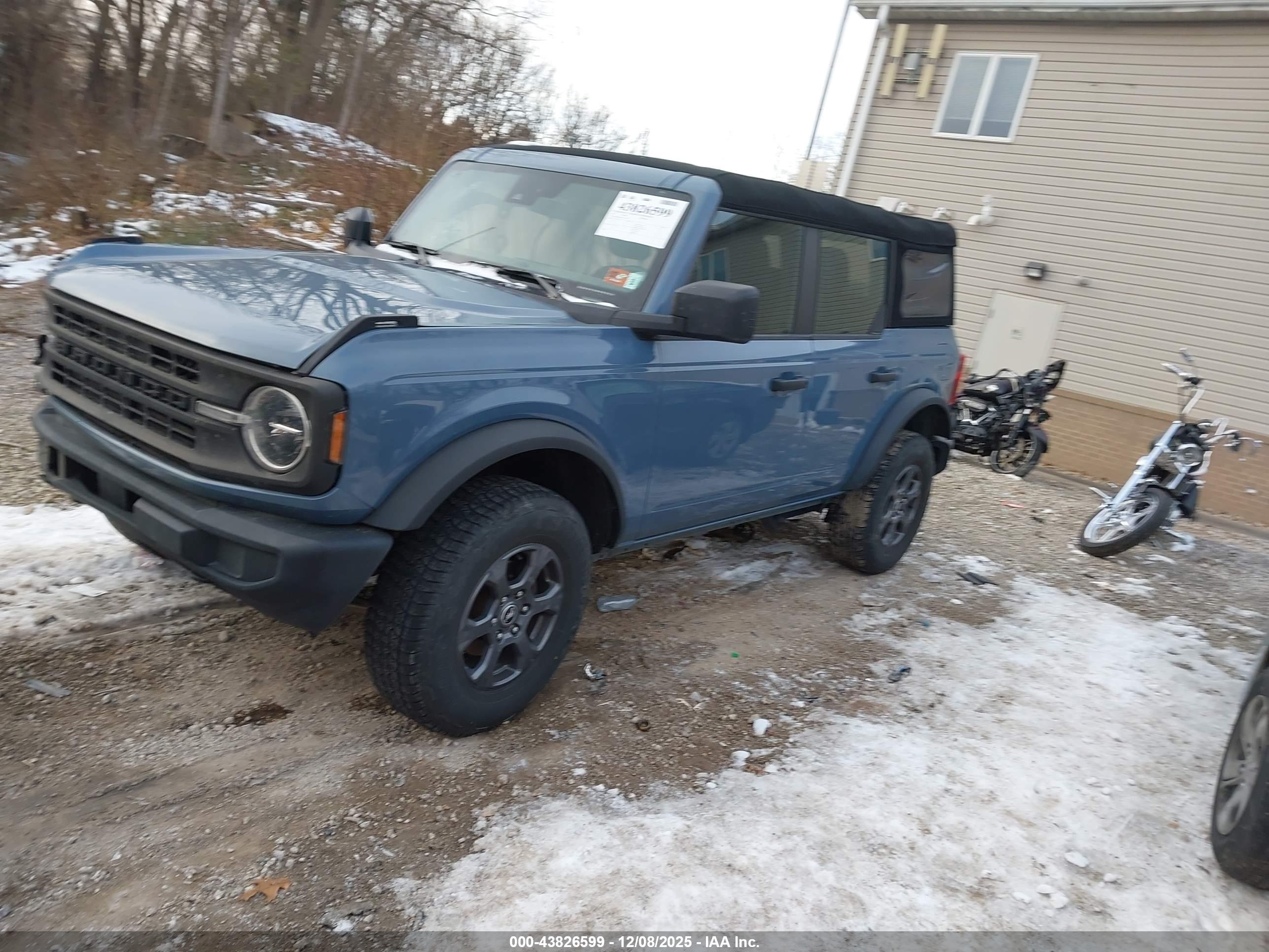FORD BRONCO image 2