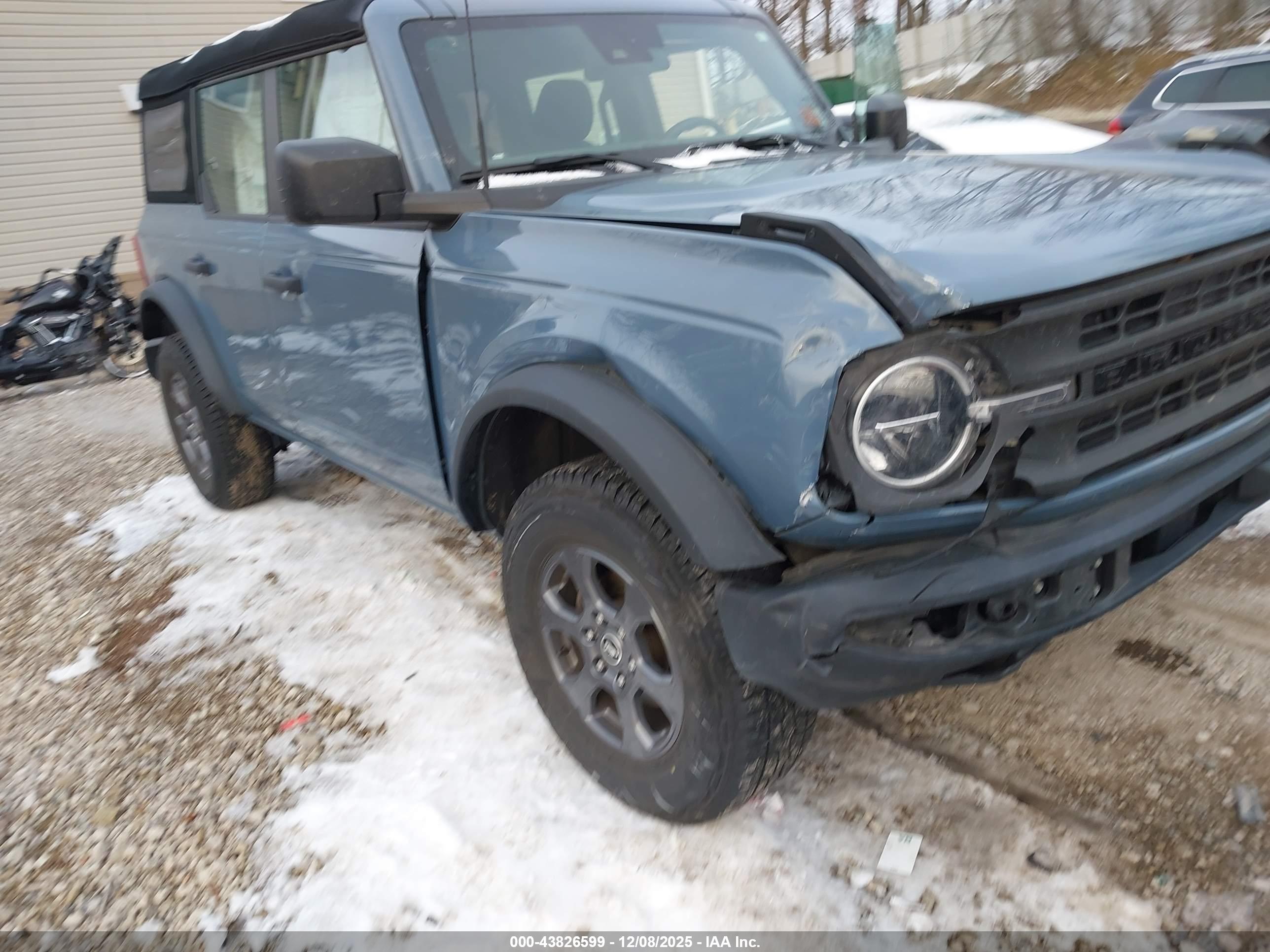 FORD BRONCO image 6