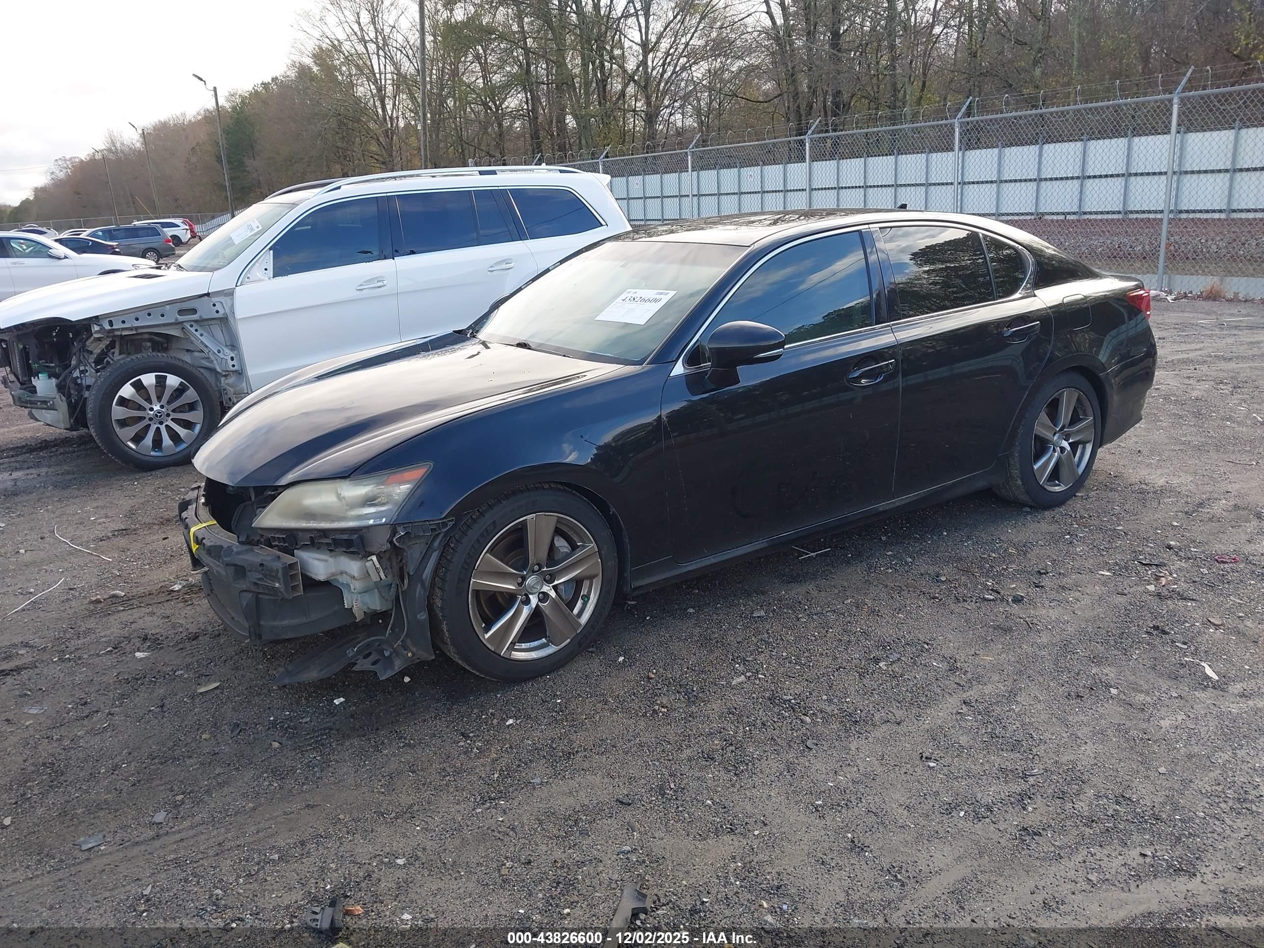 LEXUS GS image 2