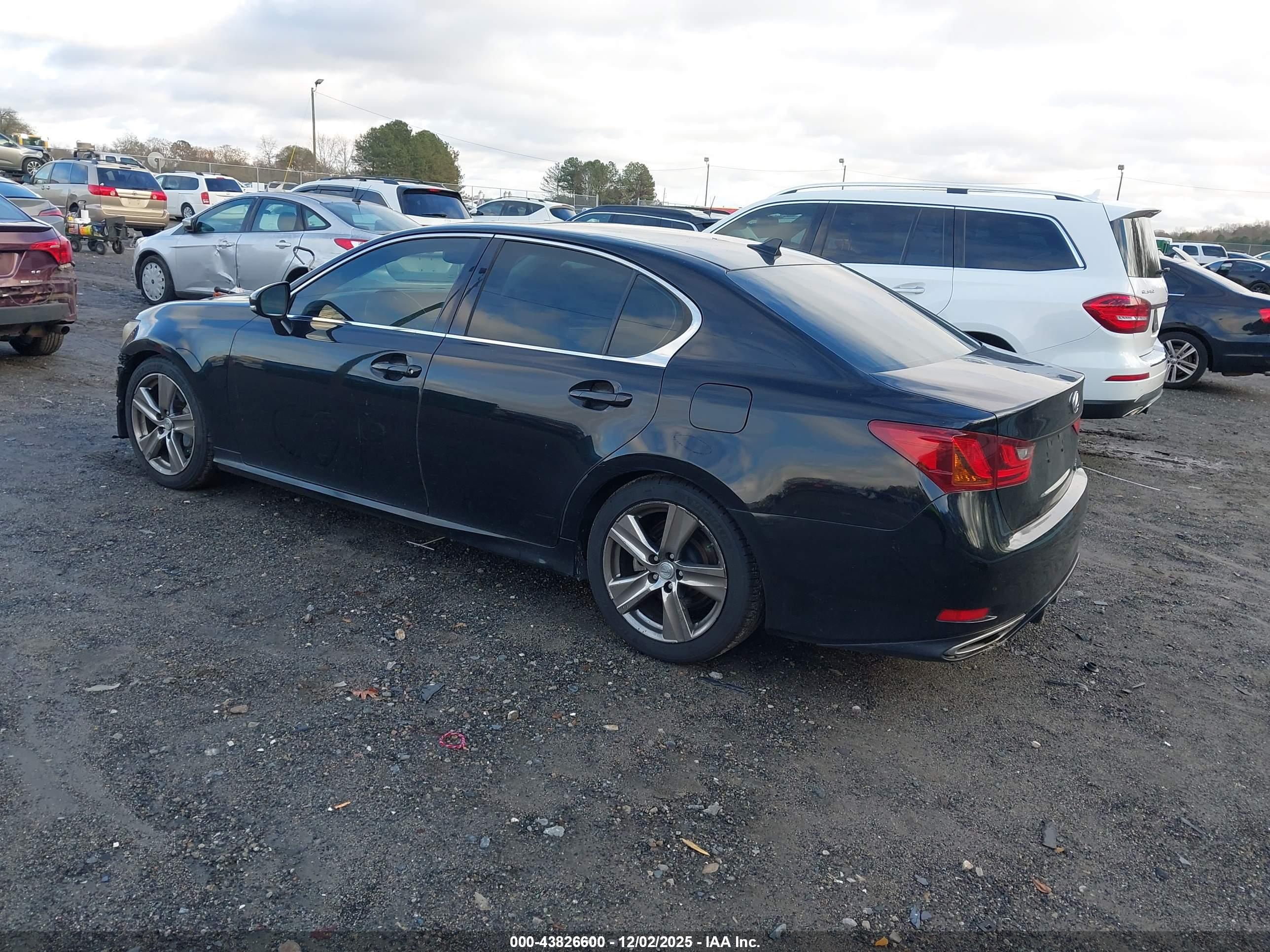 LEXUS GS image 3