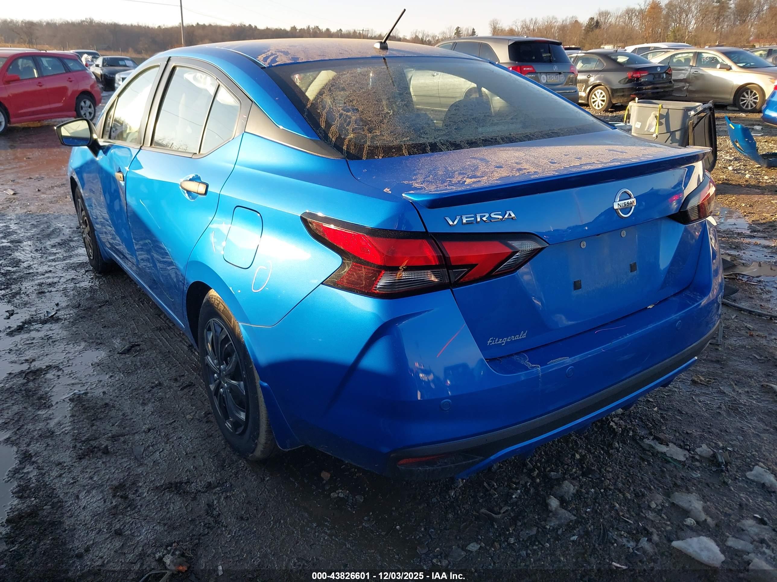 NISSAN VERSA image 3