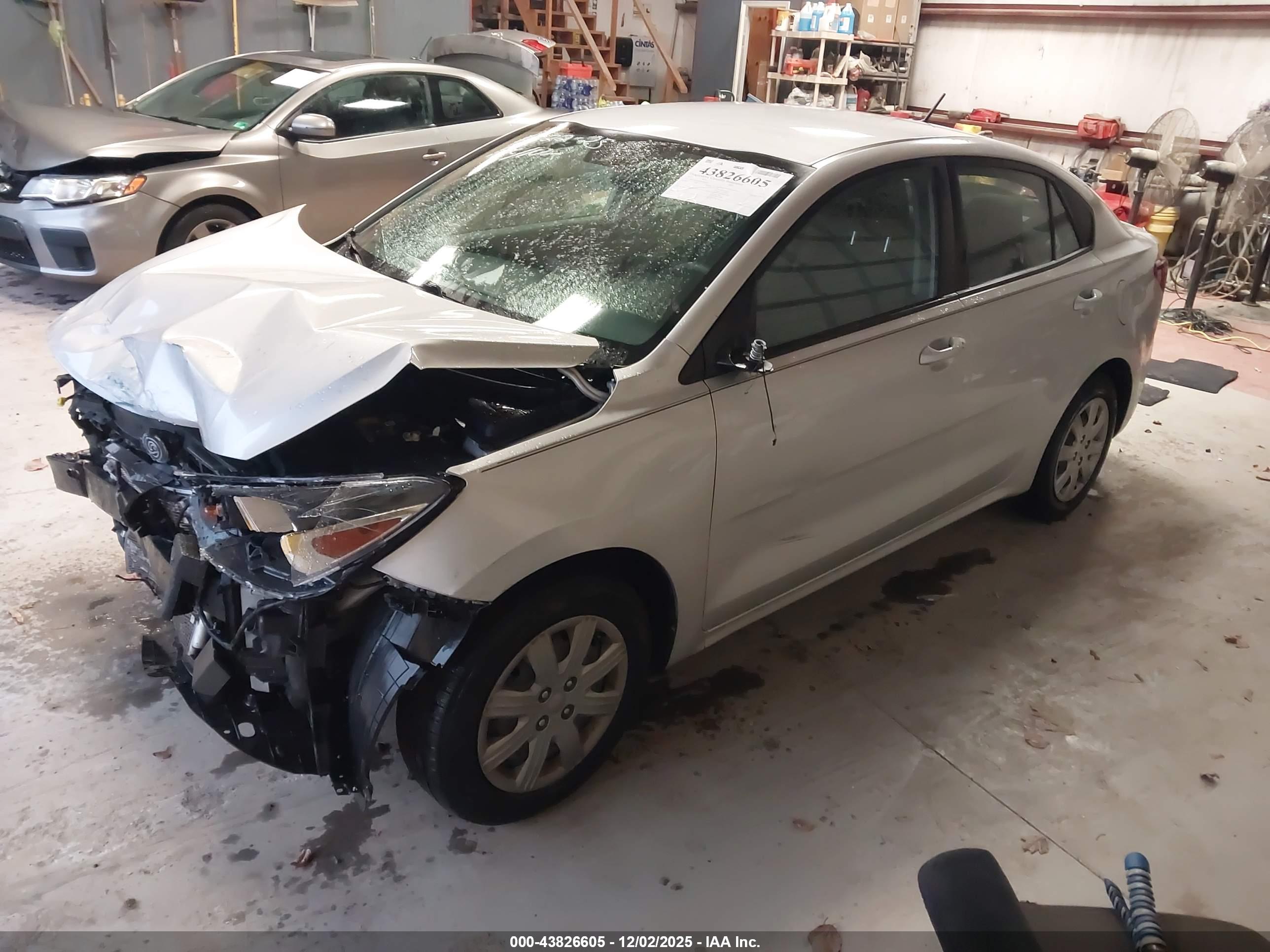 KIA RIO image 2