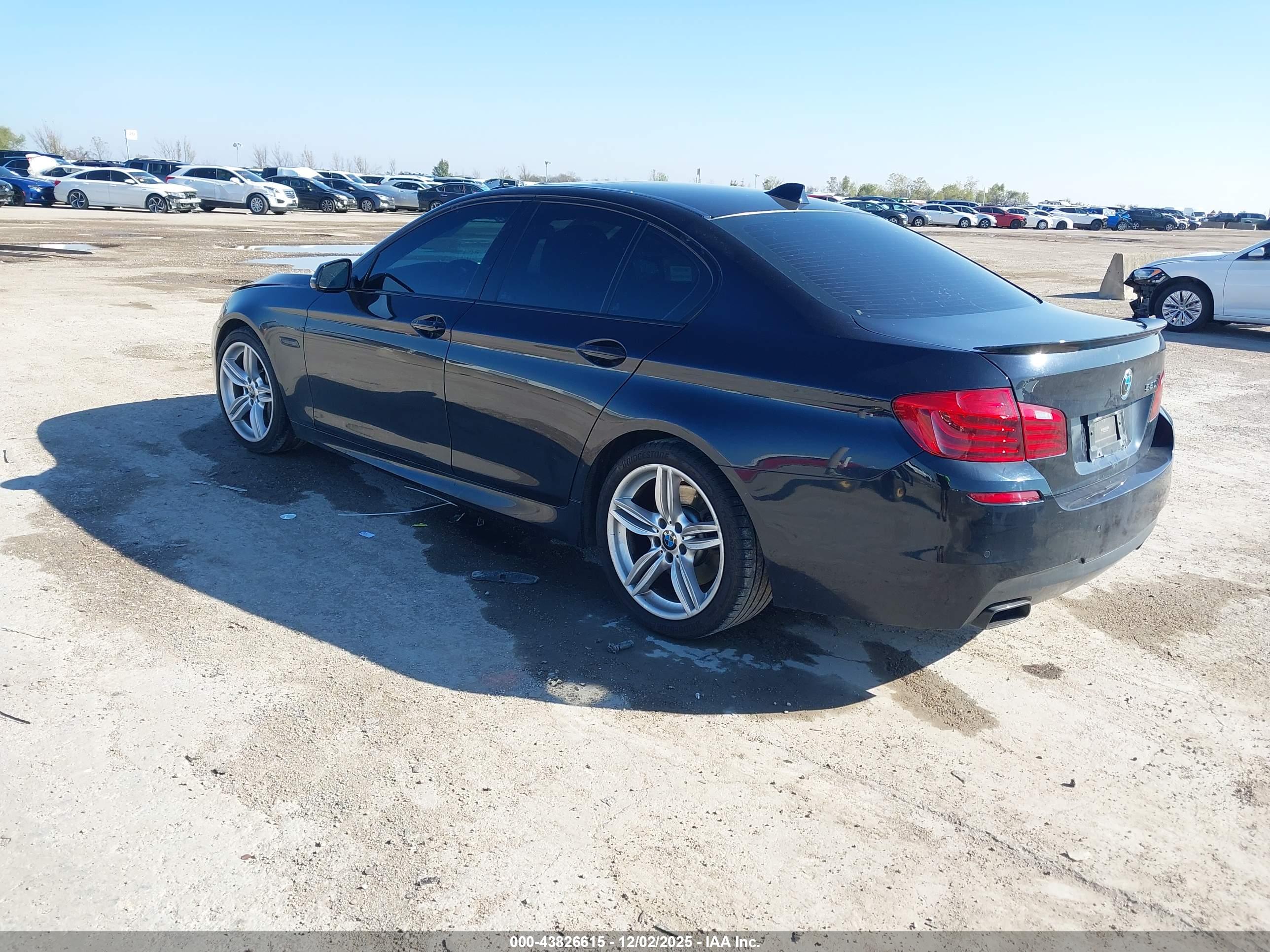 BMW 550I image 3