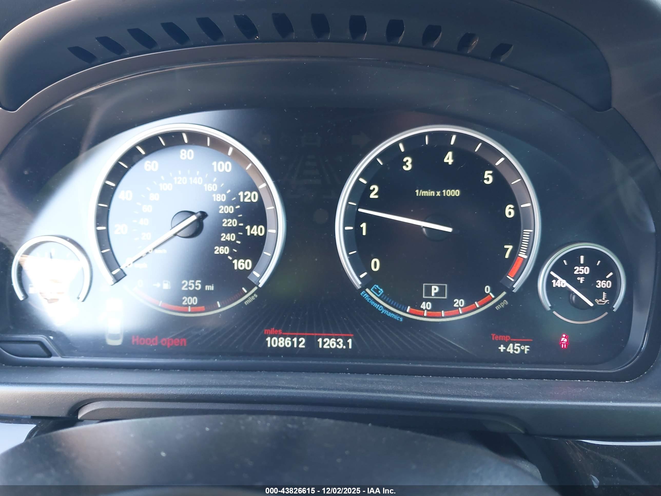BMW 550I image 7