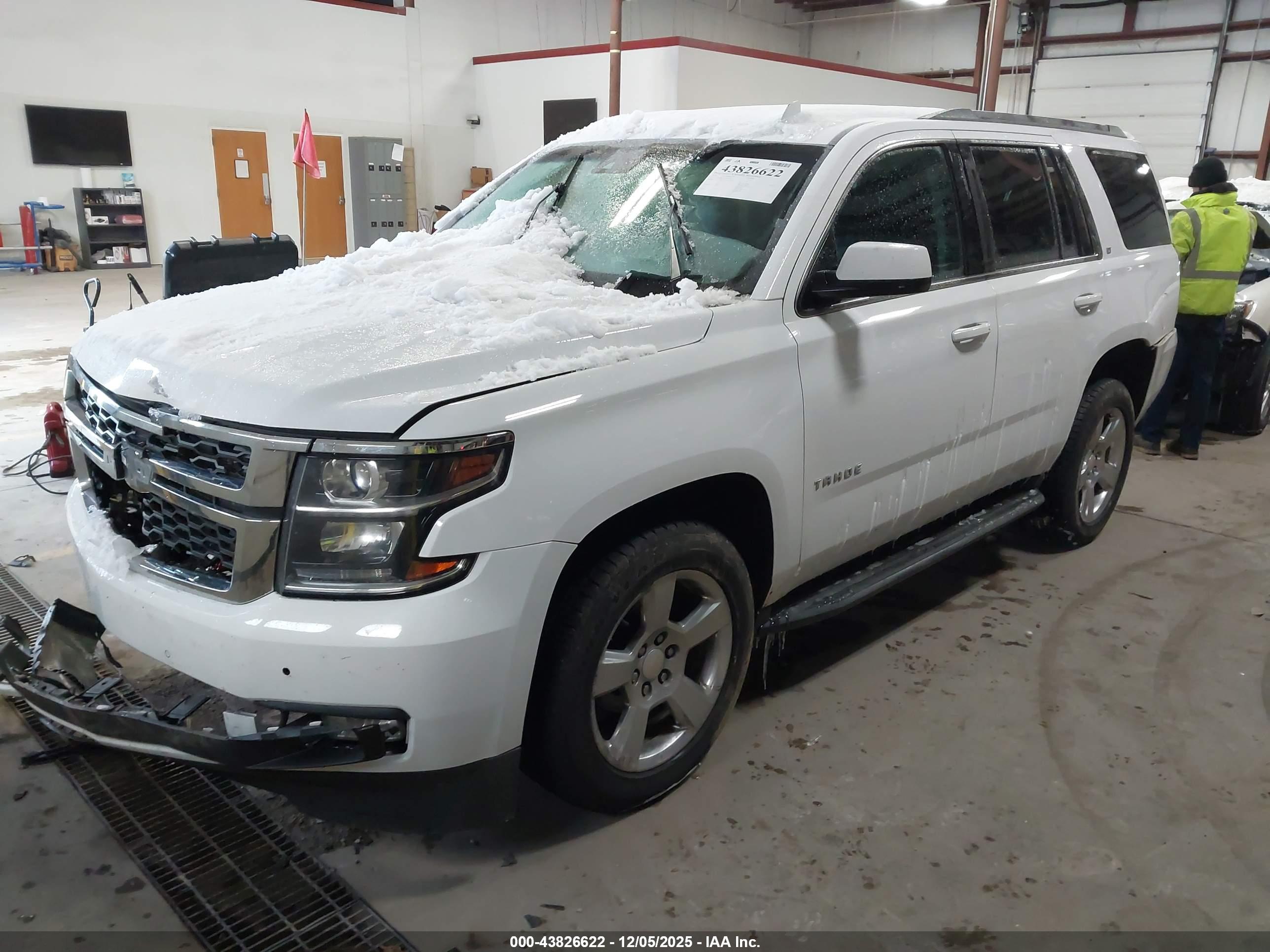 CHEVROLET TAHOE image 2