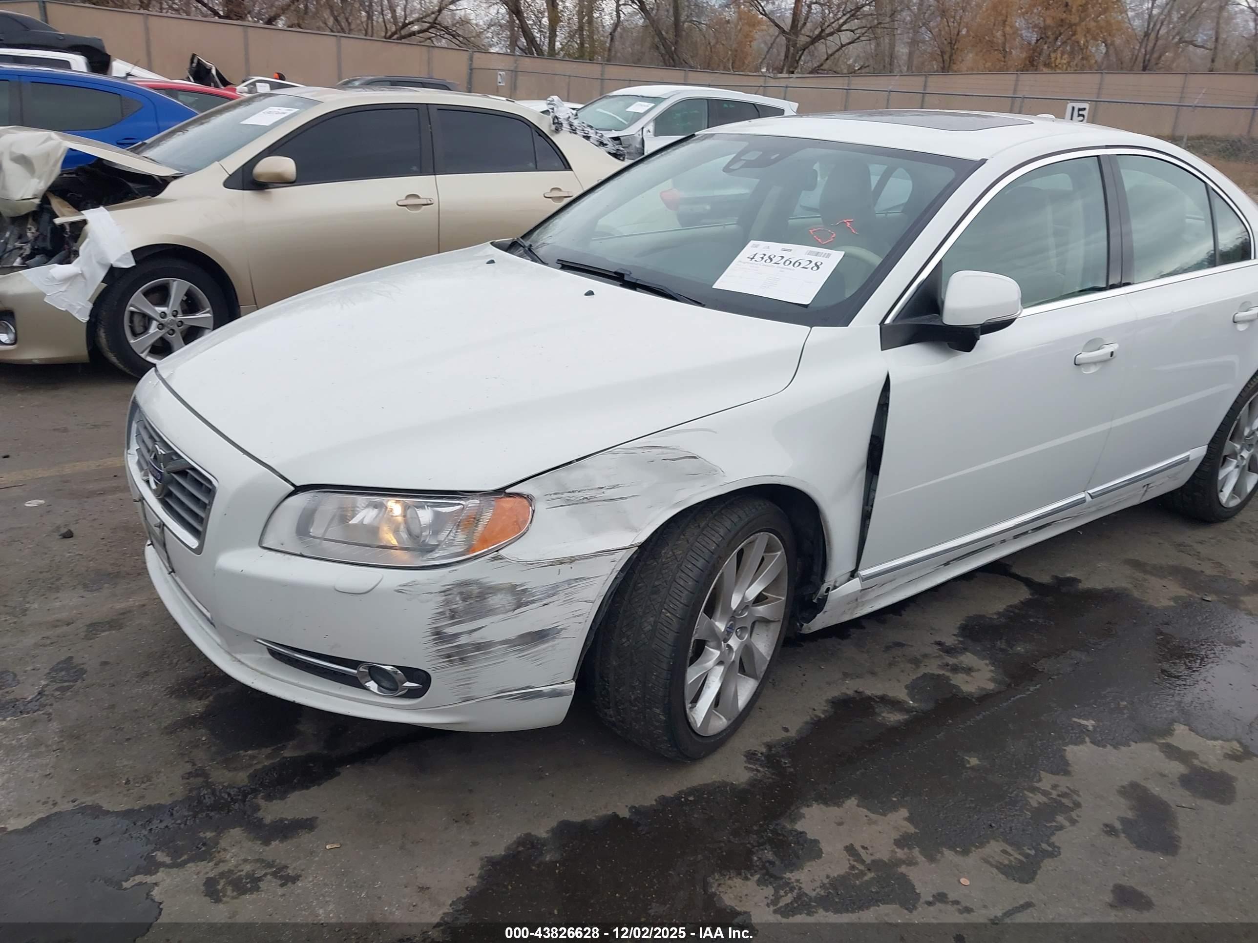 VOLVO S80 image 6