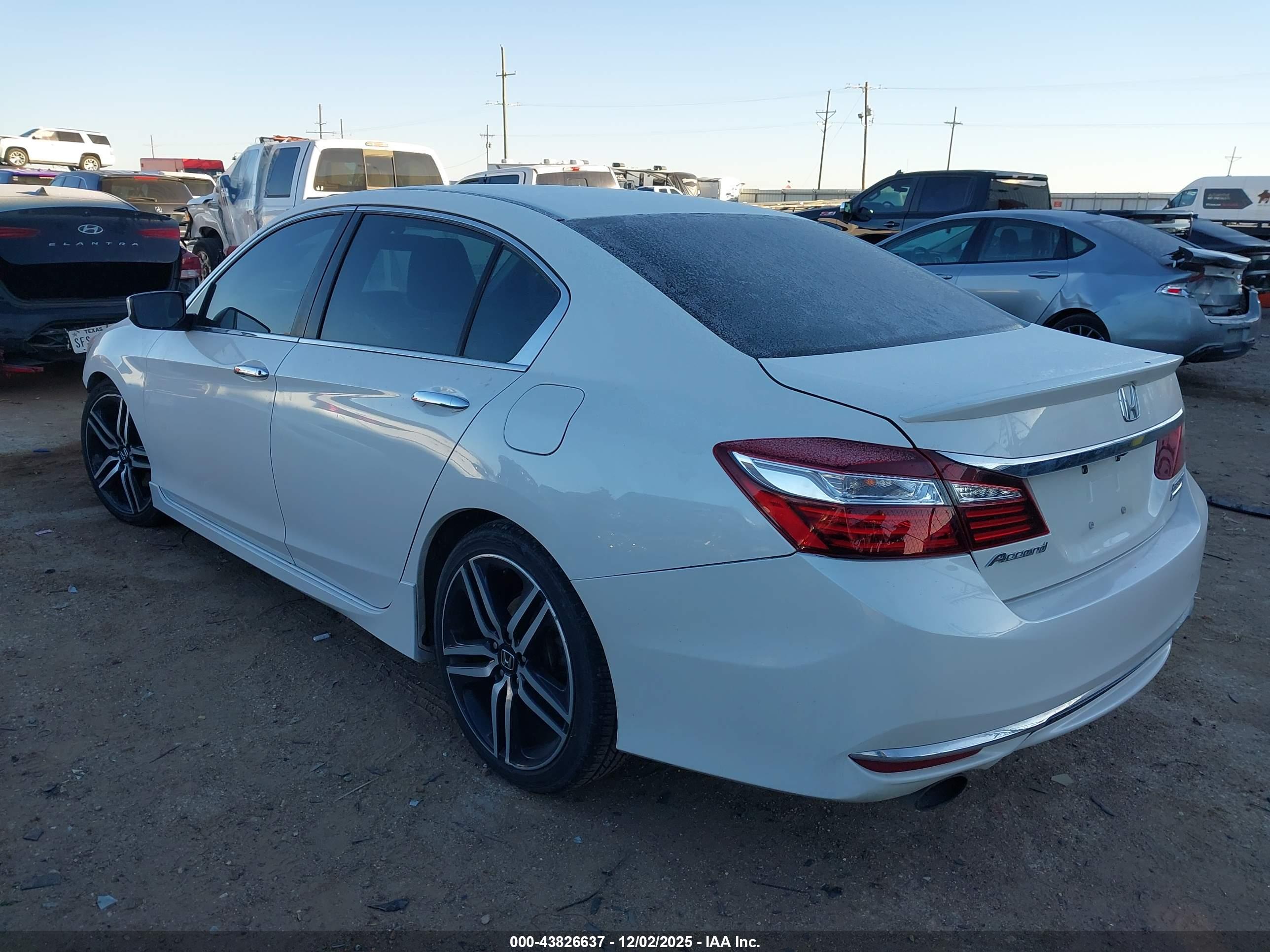 HONDA ACCORD image 3