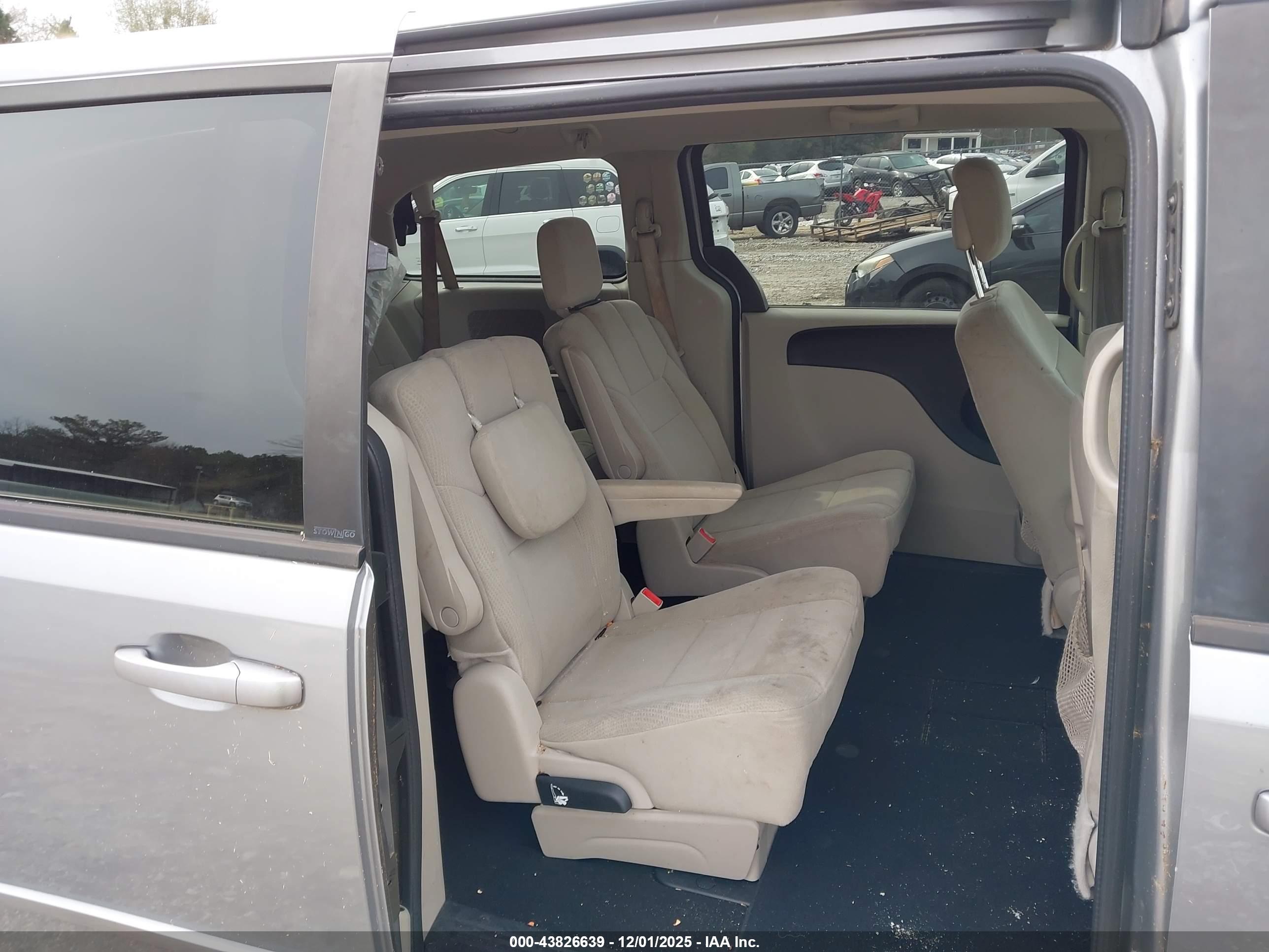 DODGE GRAND image 8