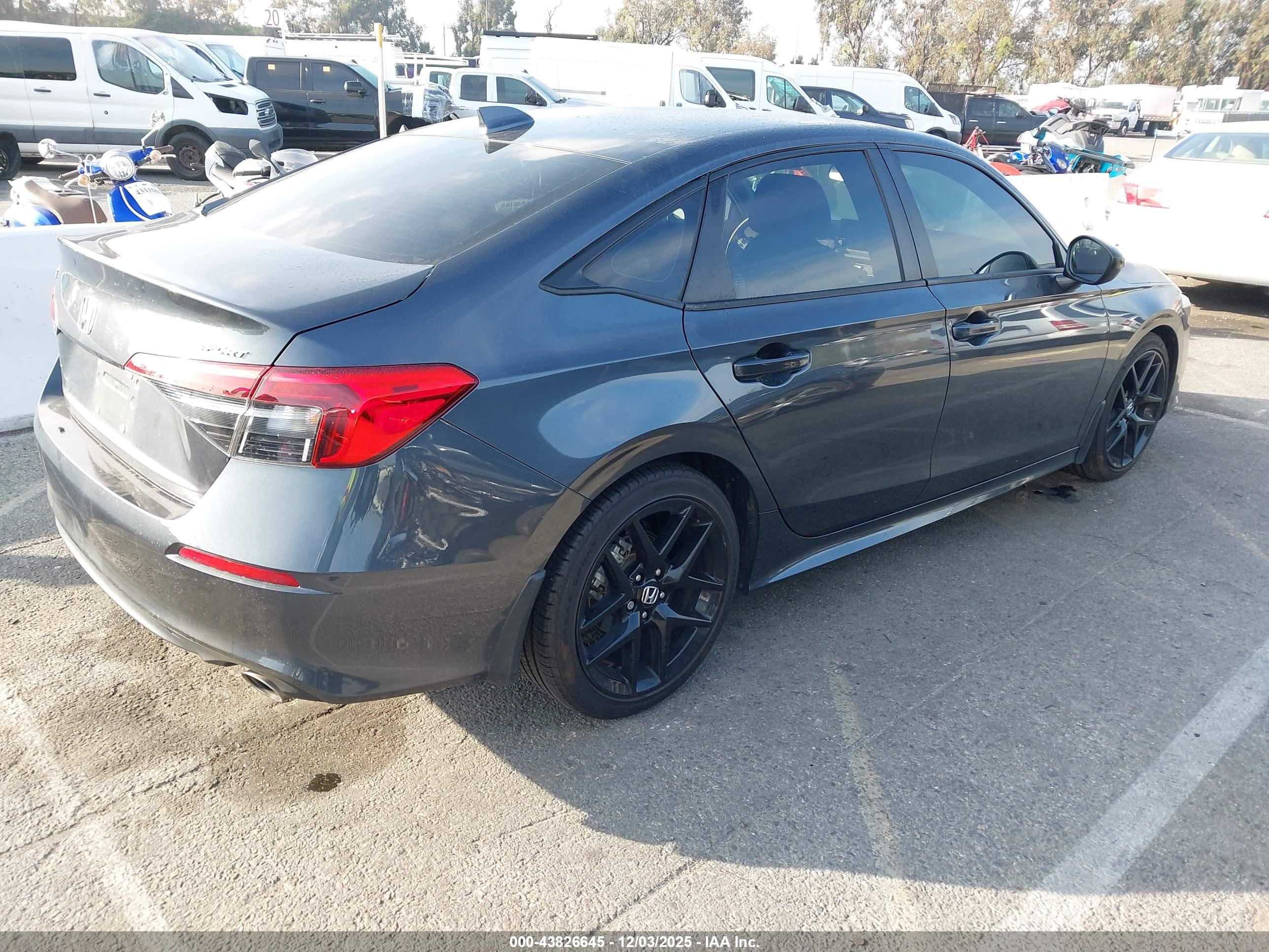 HONDA CIVIC image 4