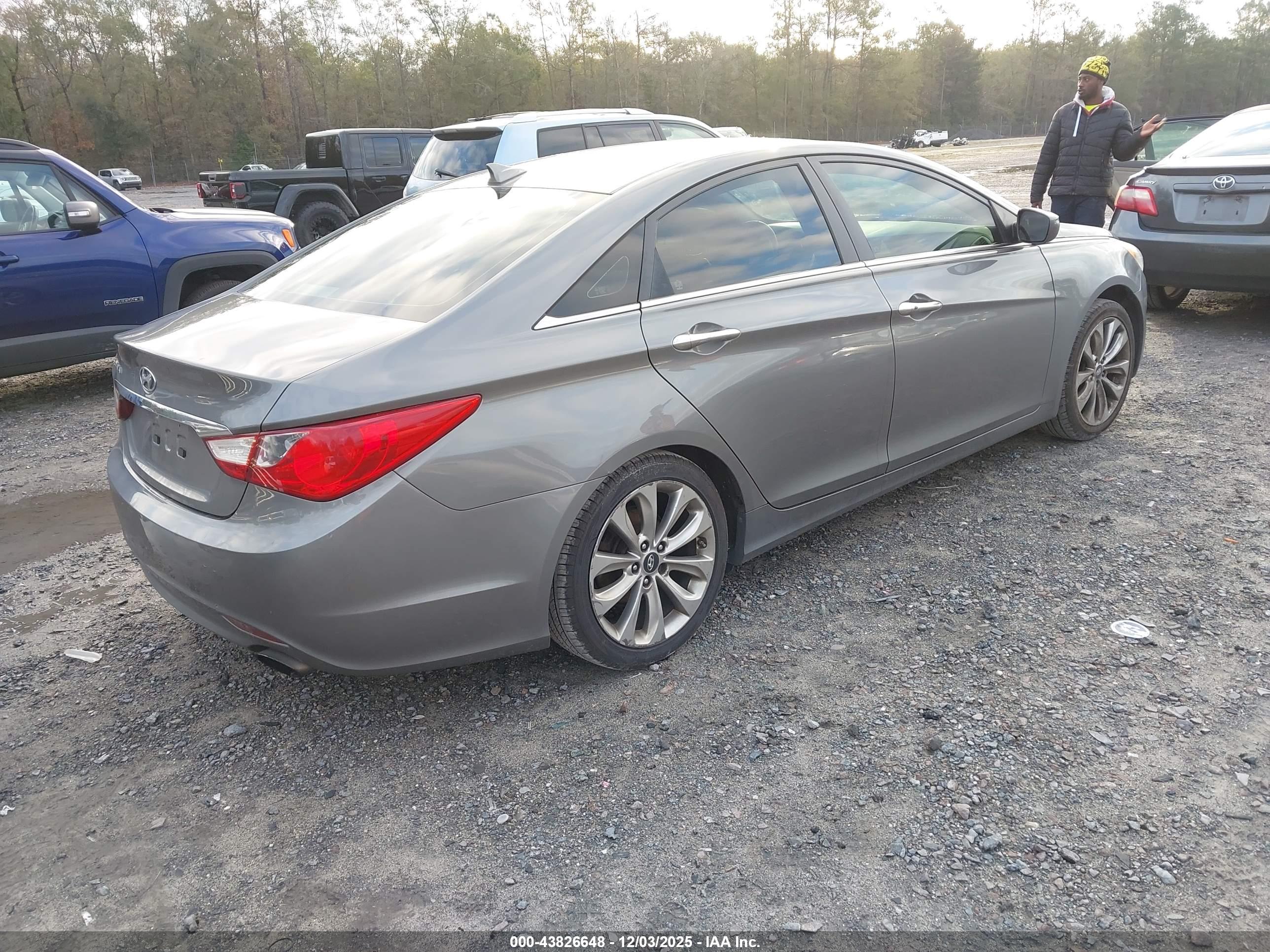 HYUNDAI SONATA image 4