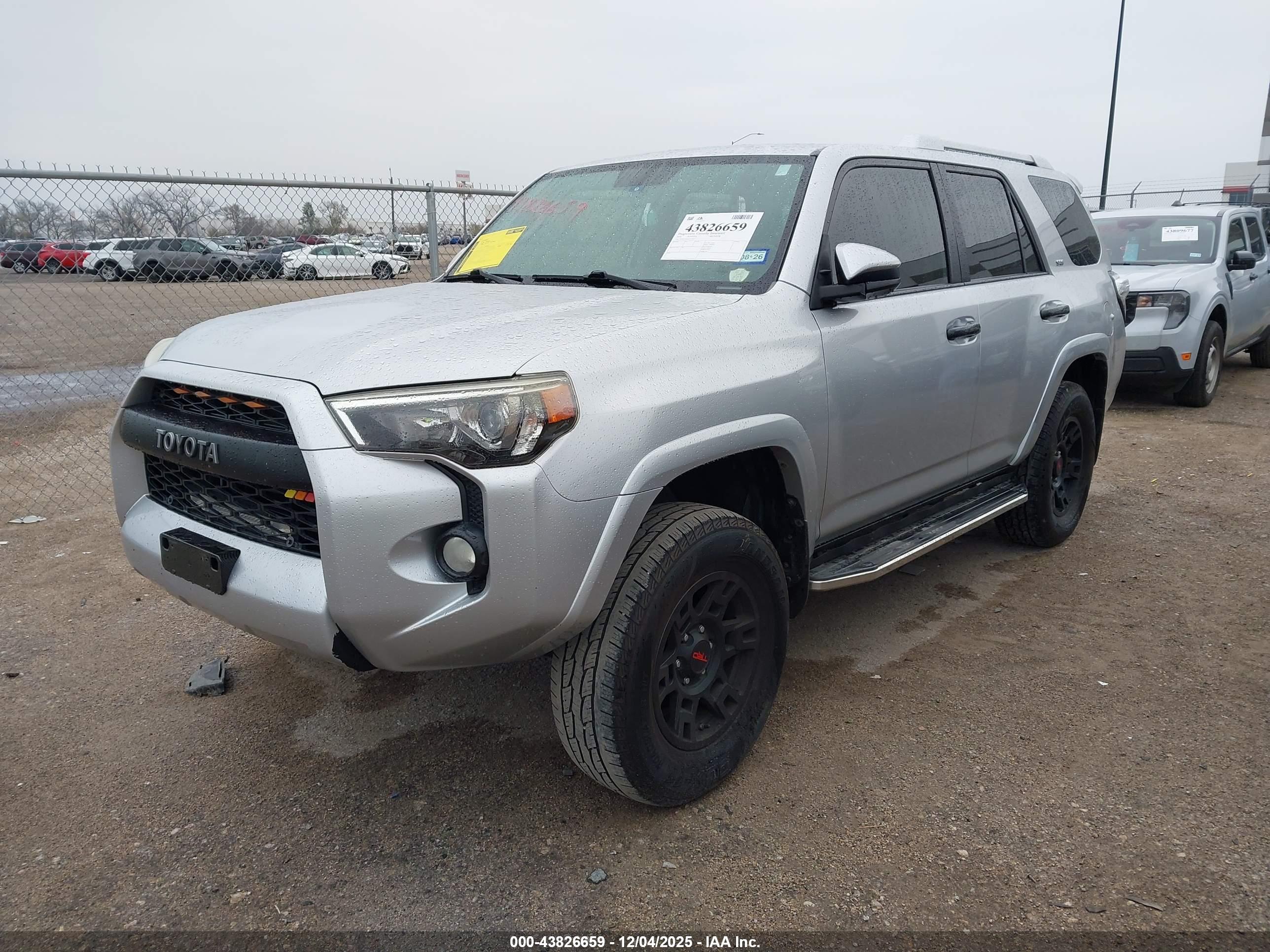 TOYOTA 4RUNNER image 2