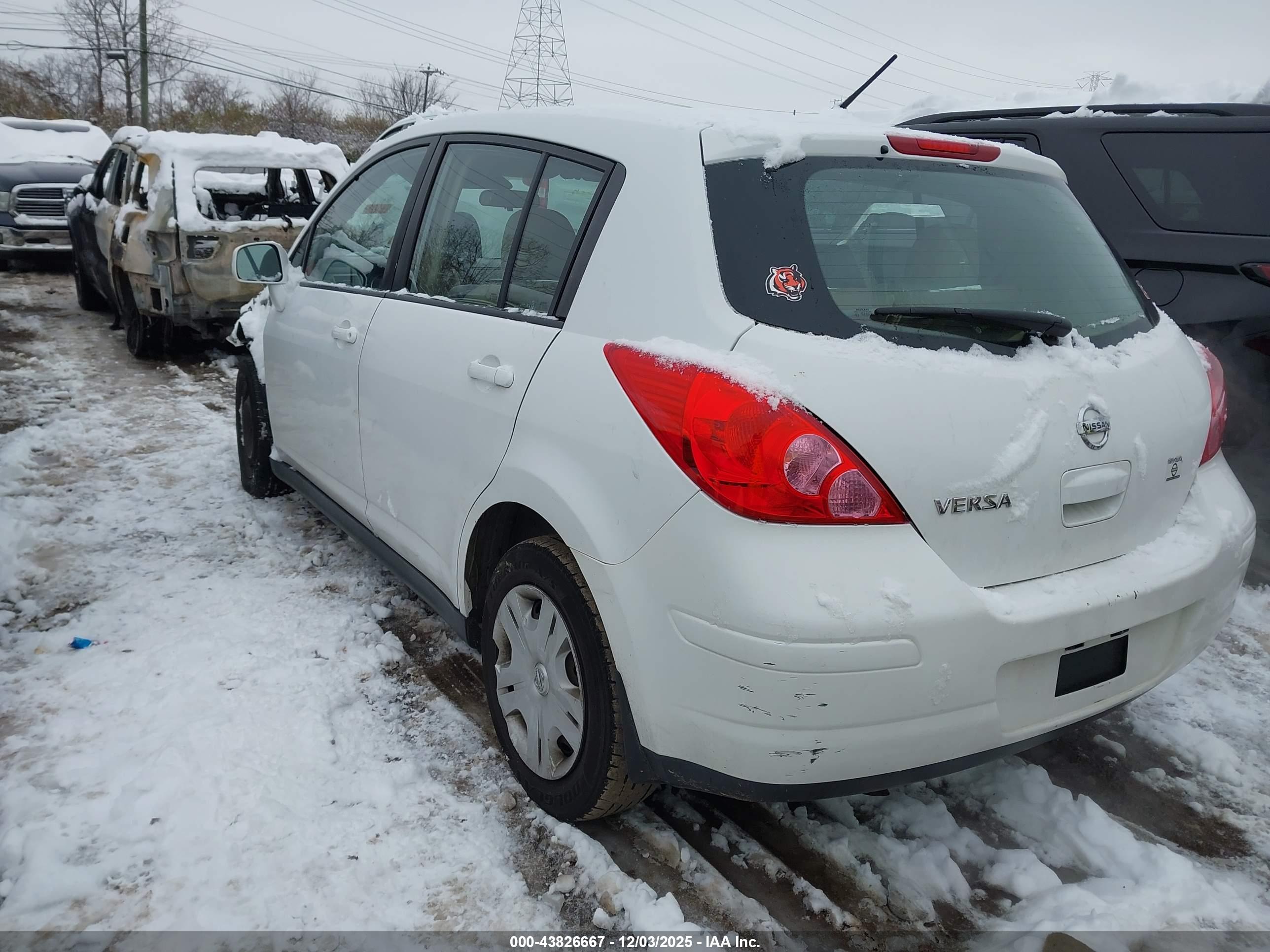 NISSAN VERSA image 3