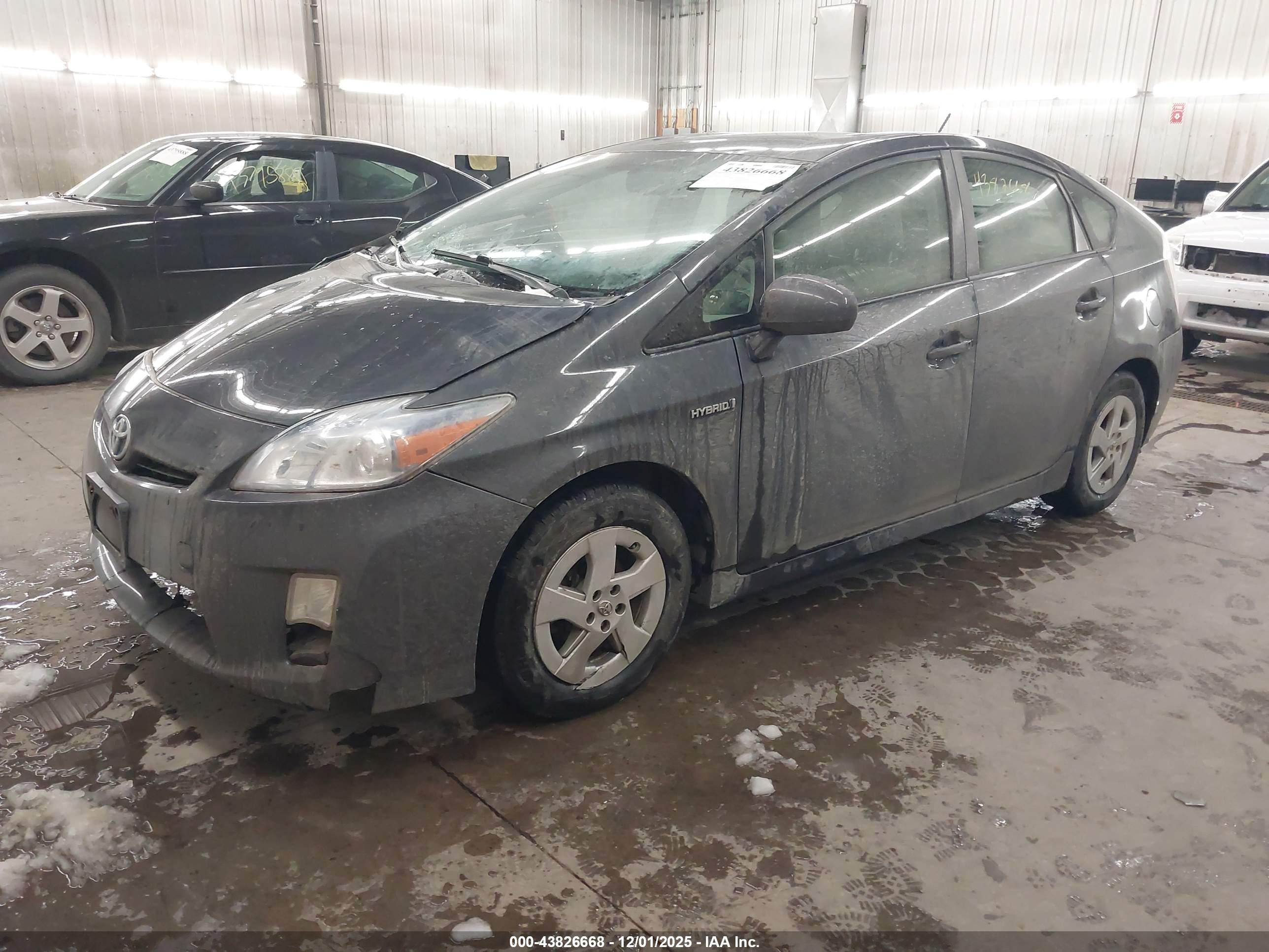 TOYOTA PRIUS image 2