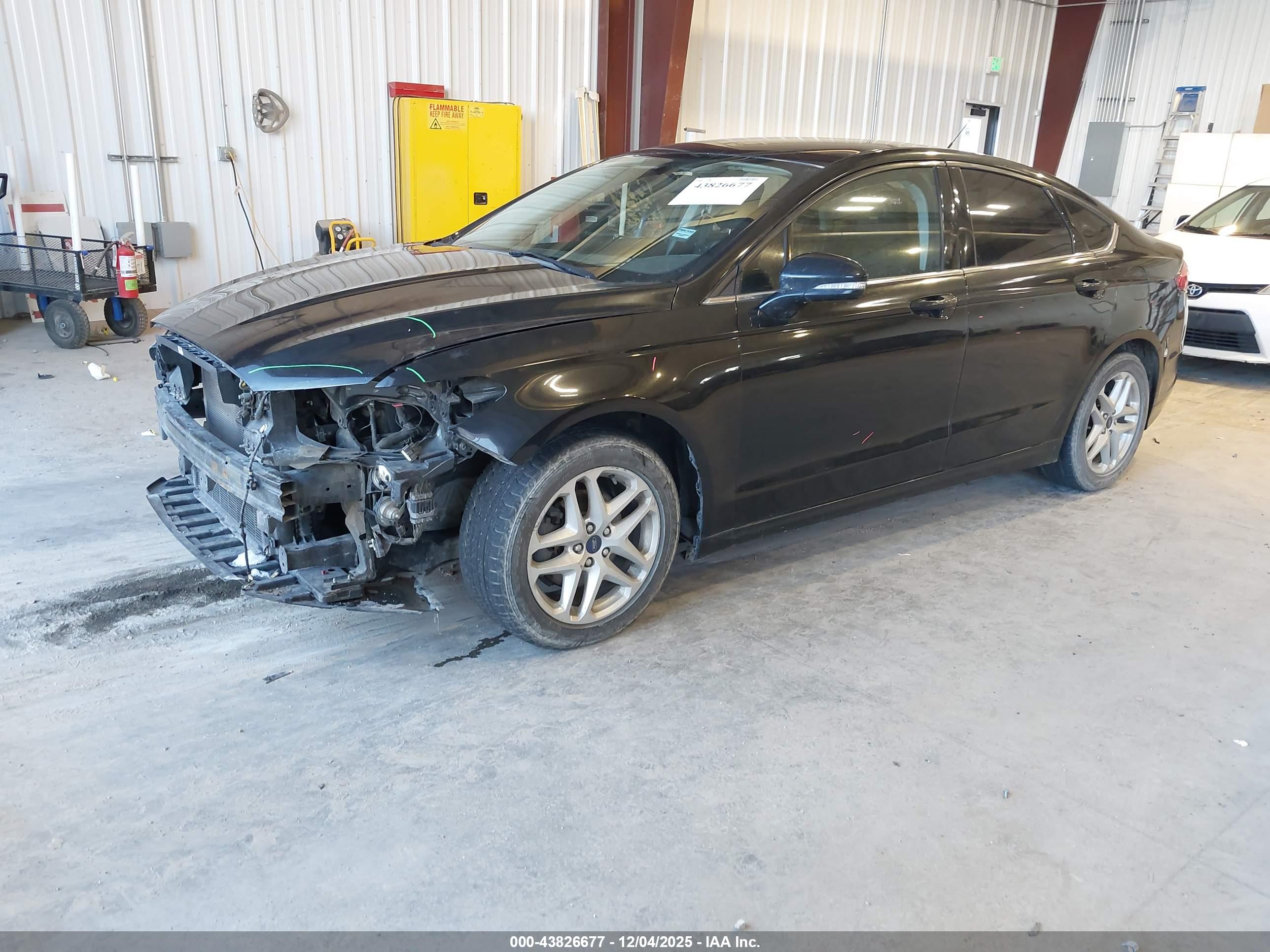 FORD FUSION image 2