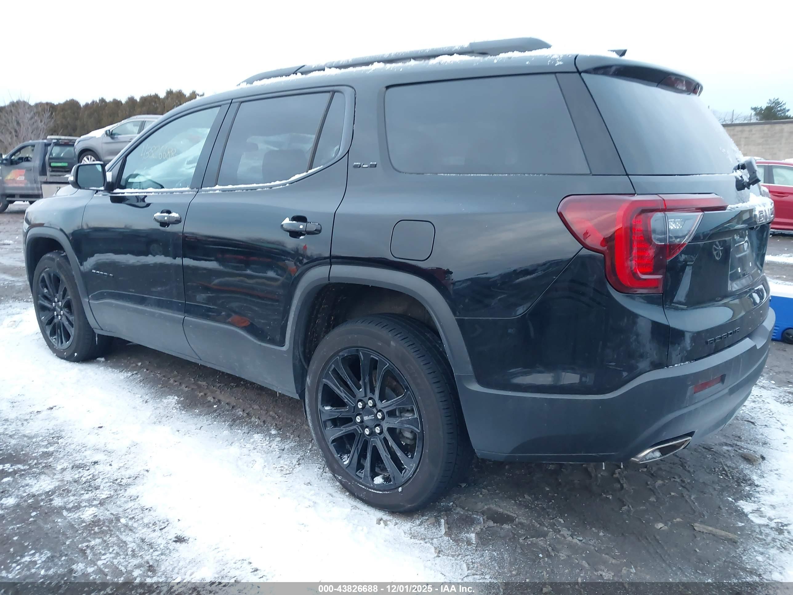 GMC ACADIA image 3
