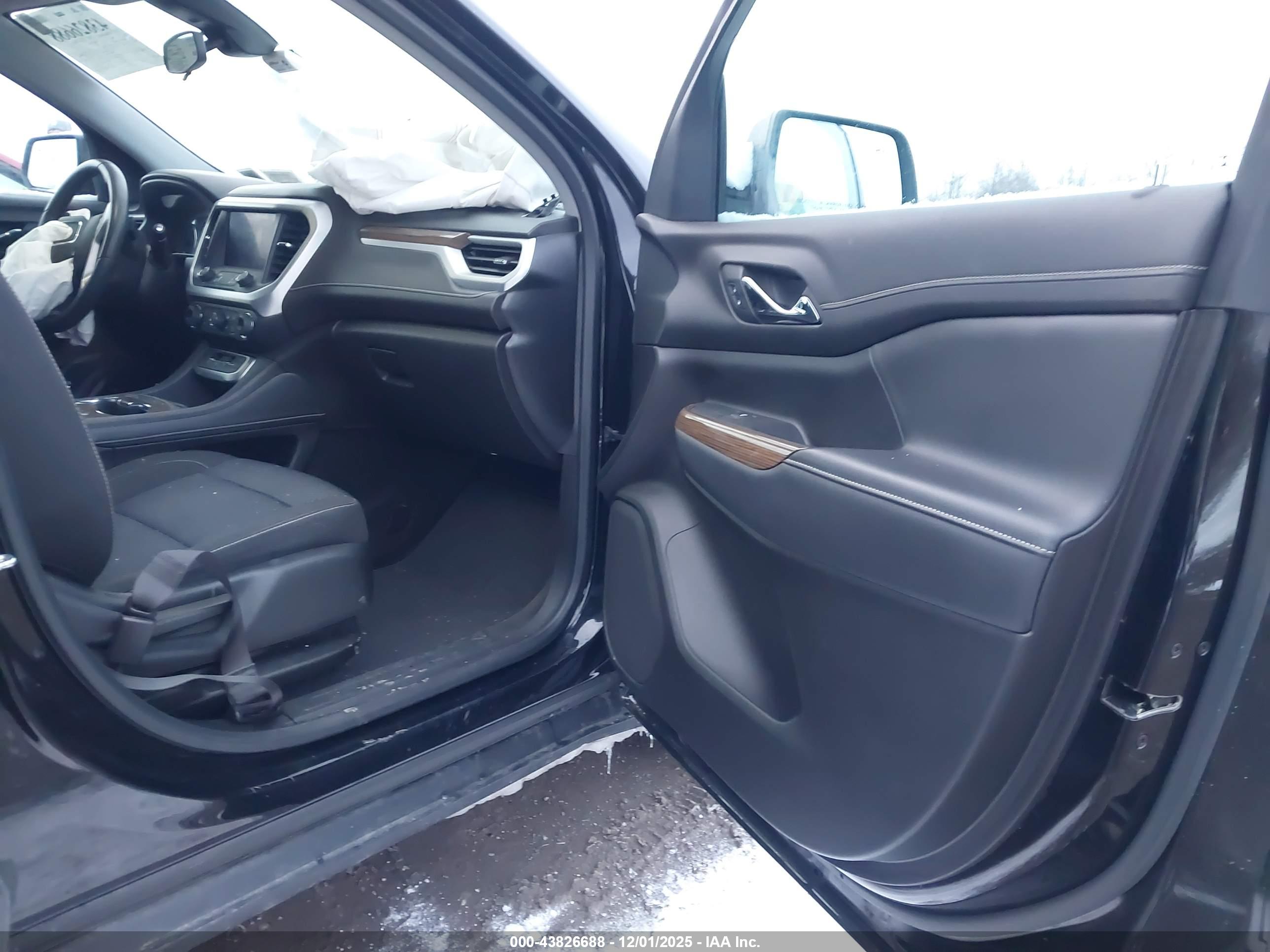 GMC ACADIA image 5