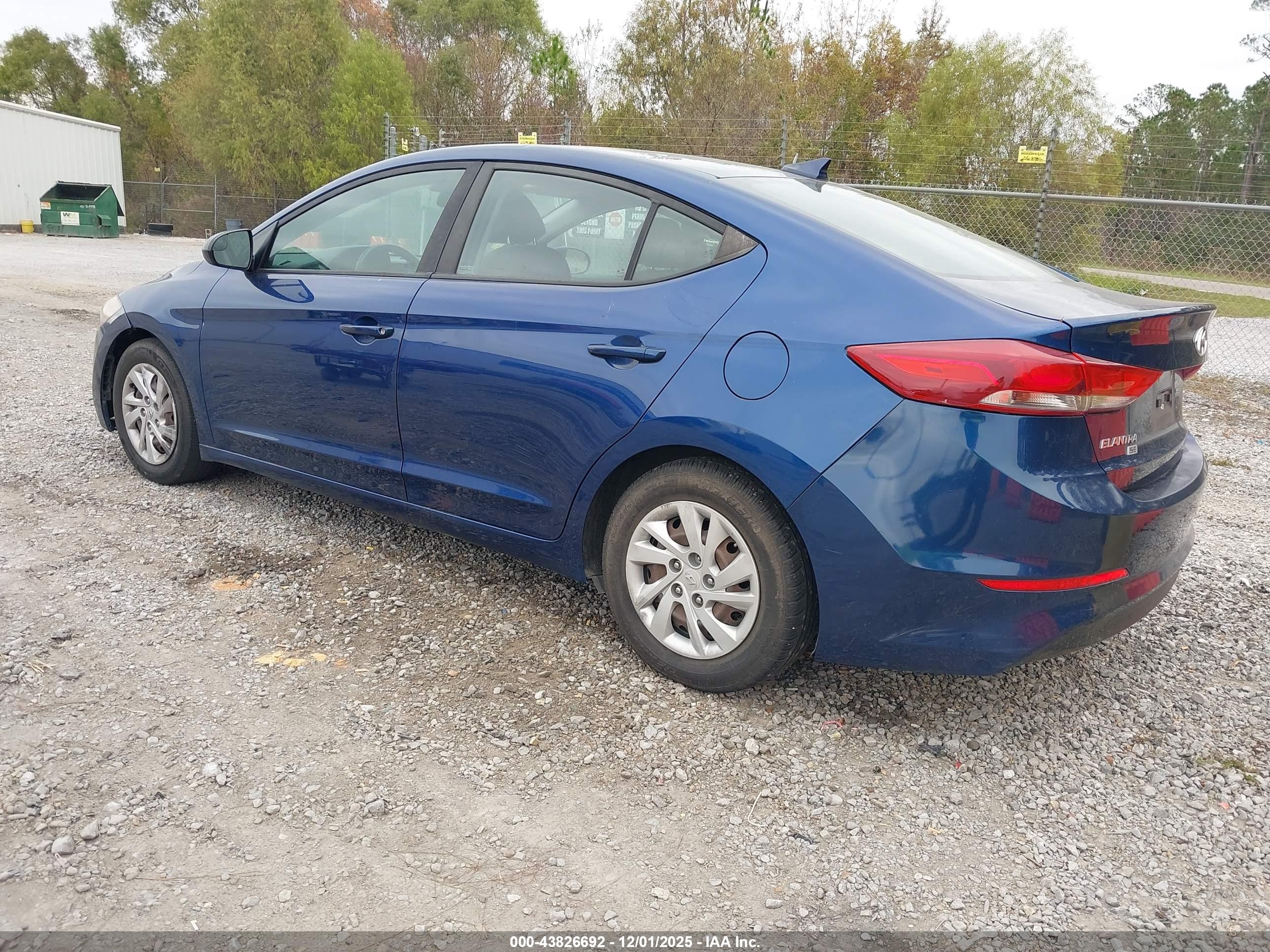 HYUNDAI ELANTRA image 3