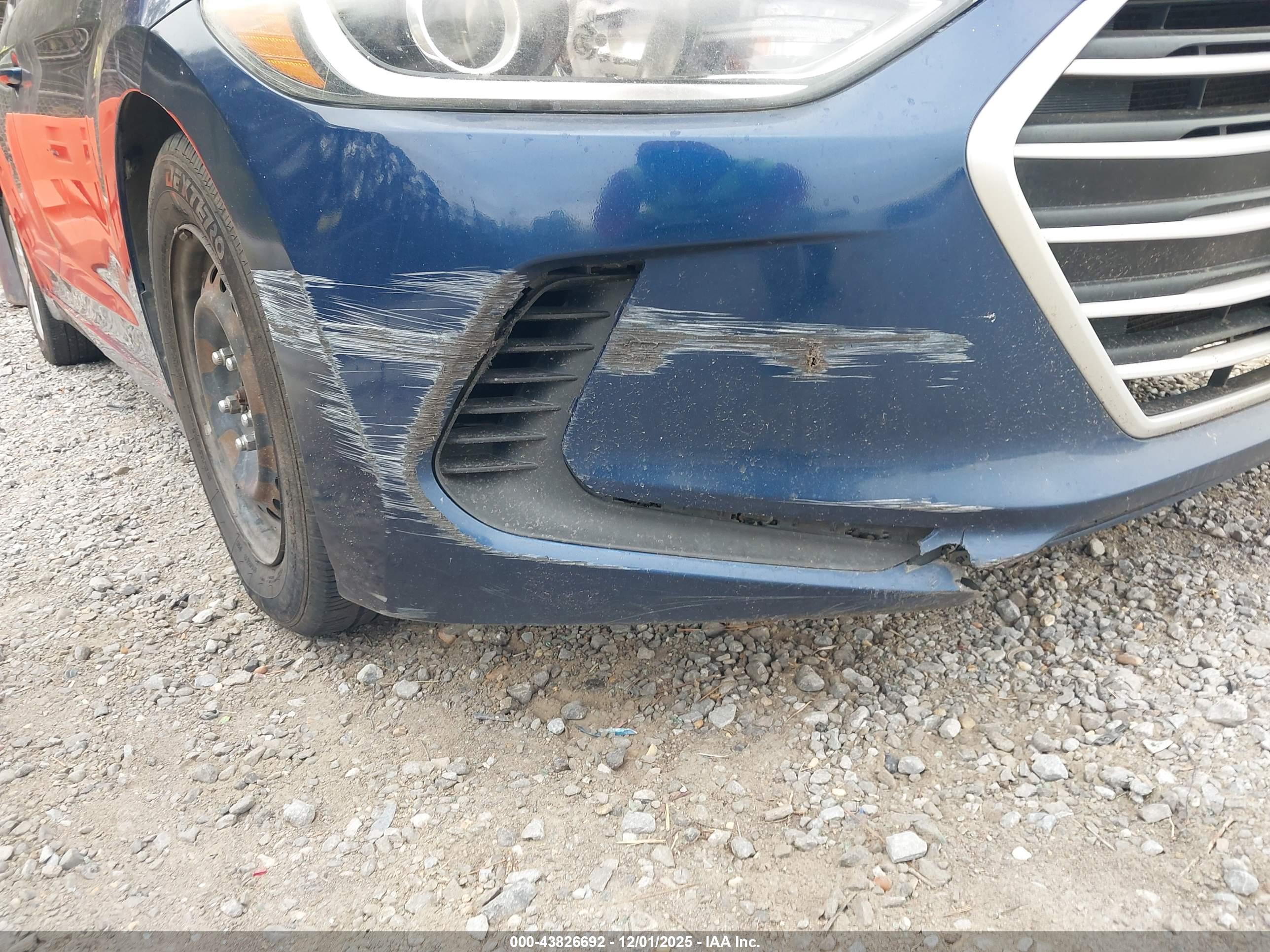 HYUNDAI ELANTRA image 6
