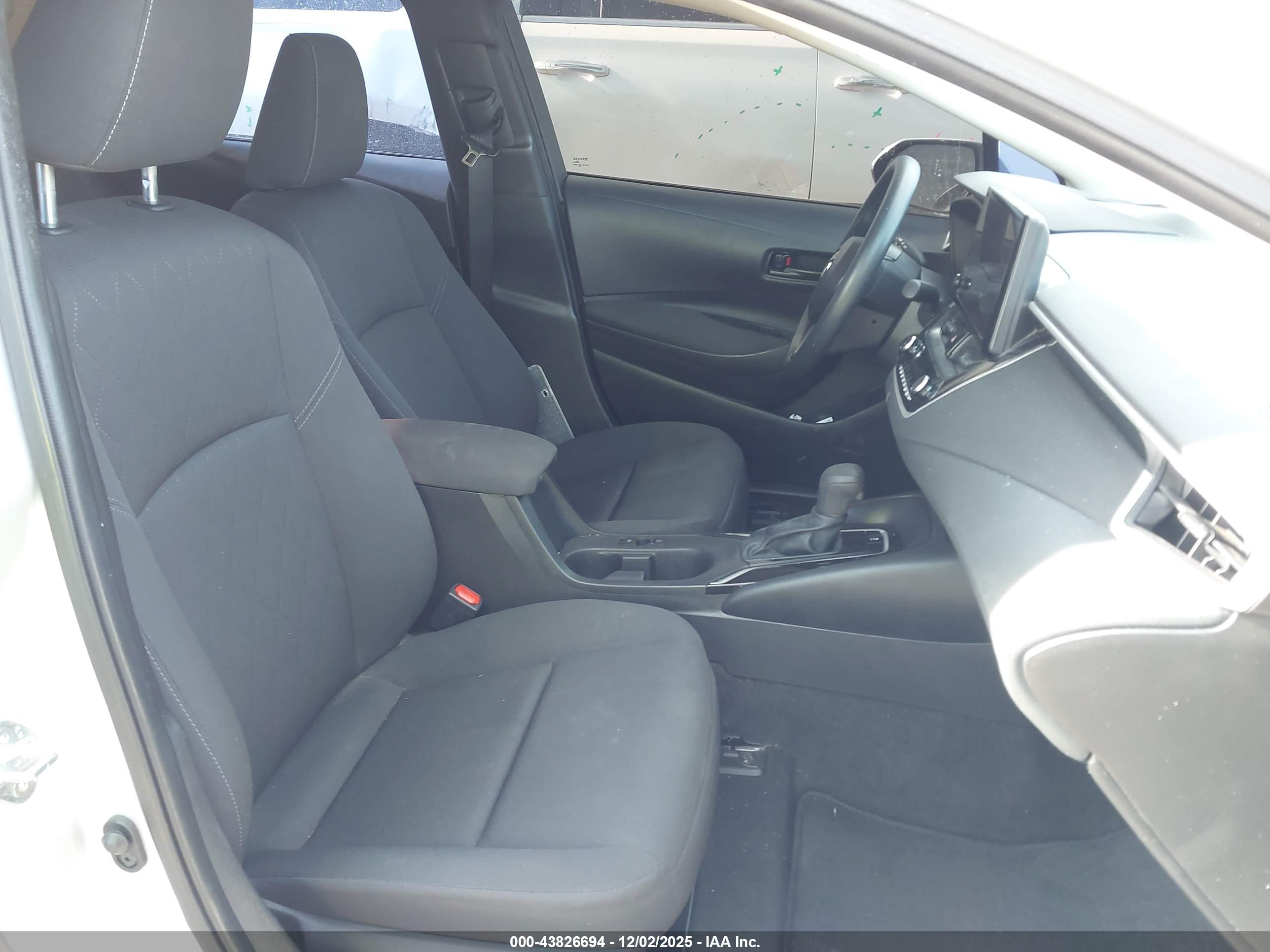 TOYOTA COROLLA image 5