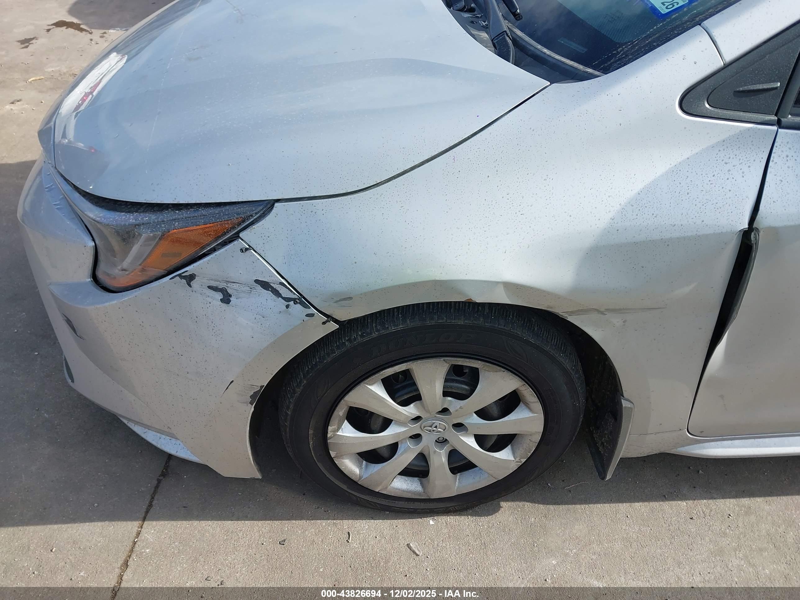 TOYOTA COROLLA image 6