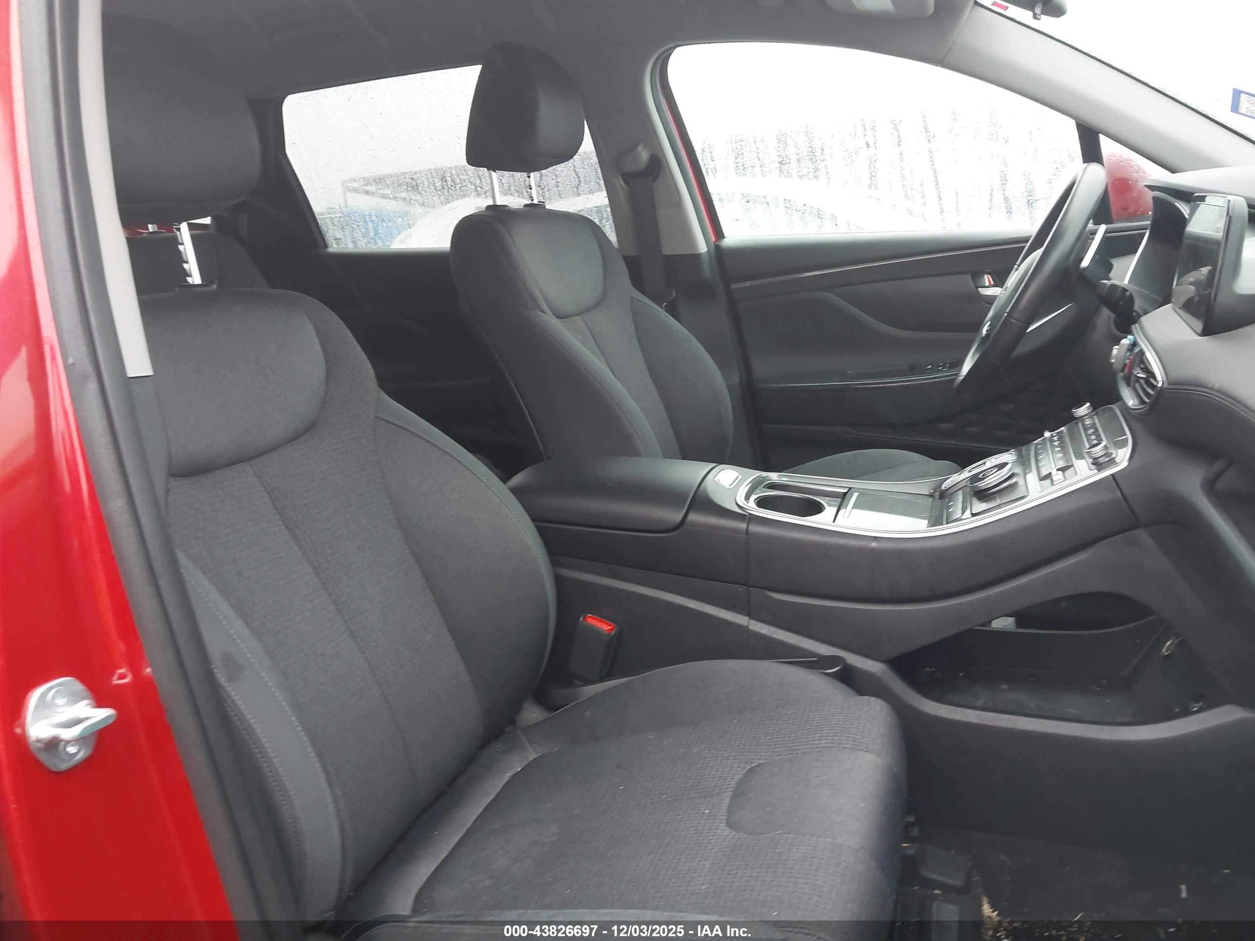 HYUNDAI SANTA image 5