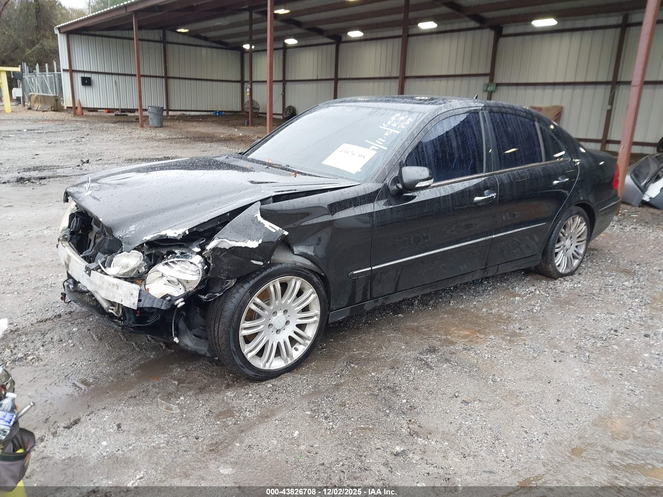 MERCEDES-BENZ E image 2