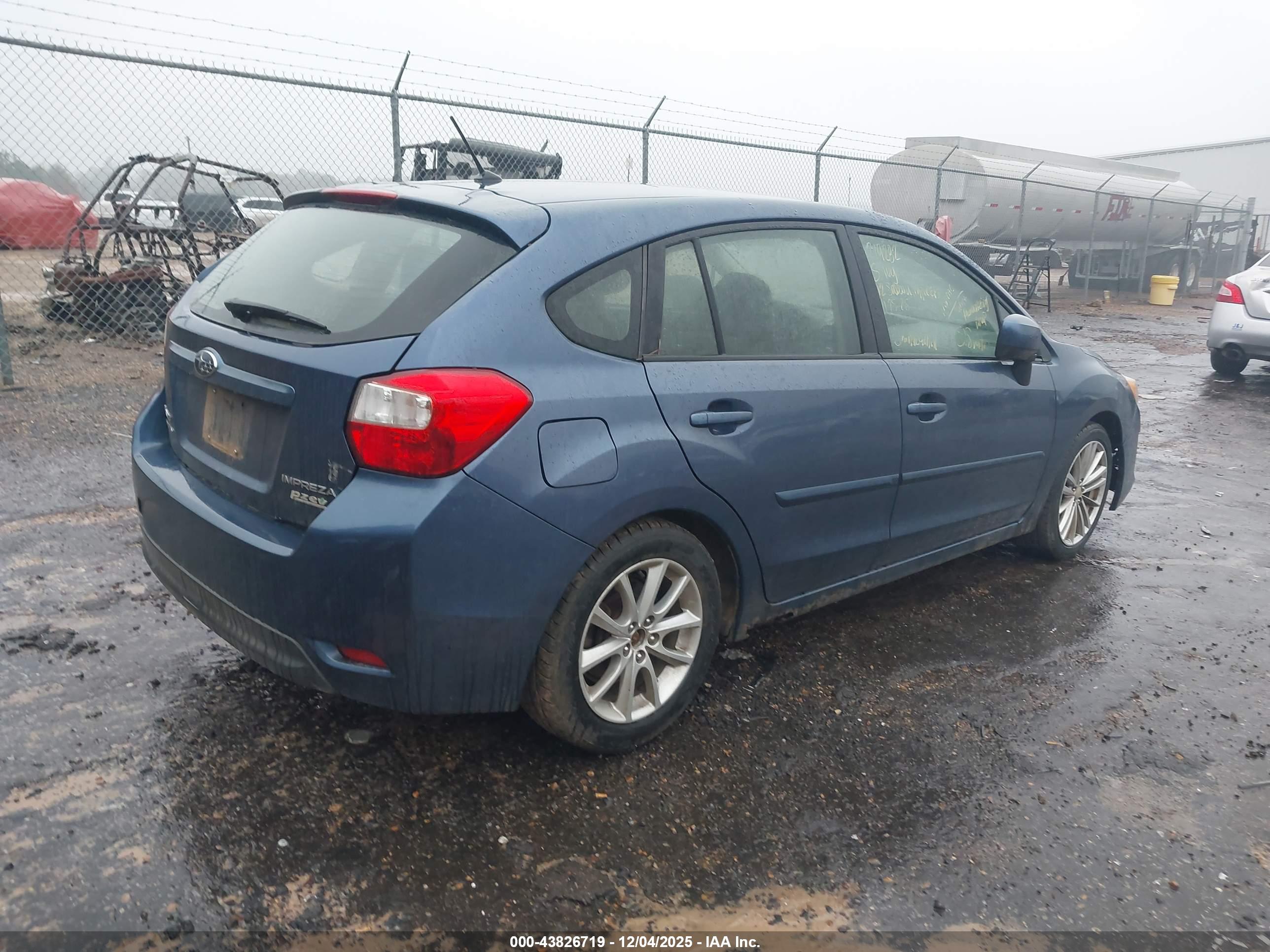 SUBARU IMPREZA image 4