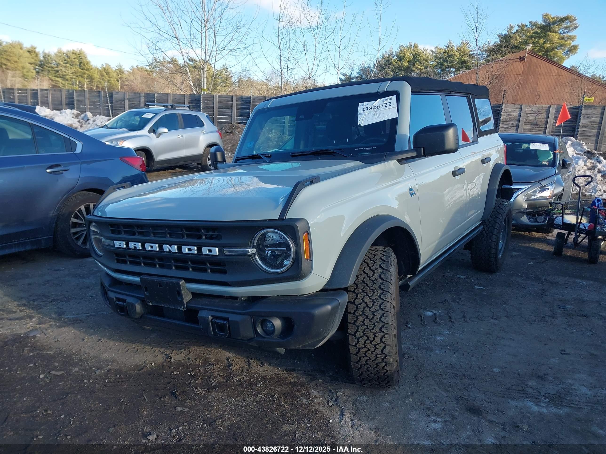 FORD BRONCO image 2