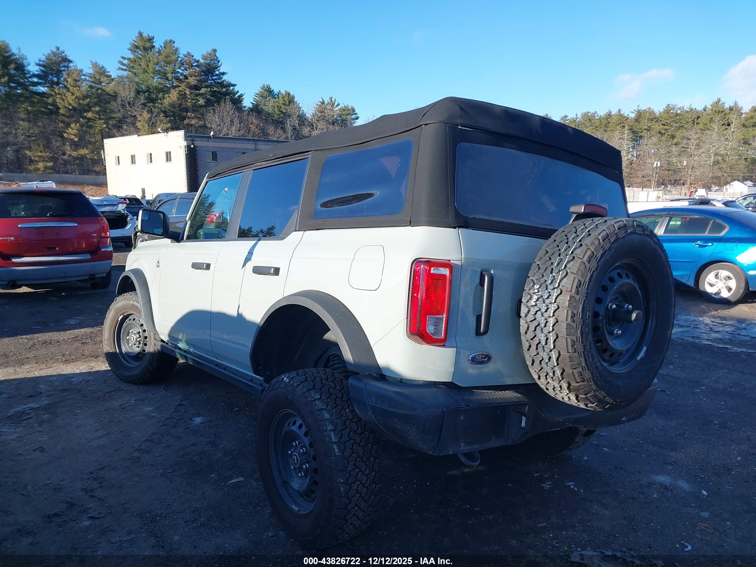 FORD BRONCO image 3