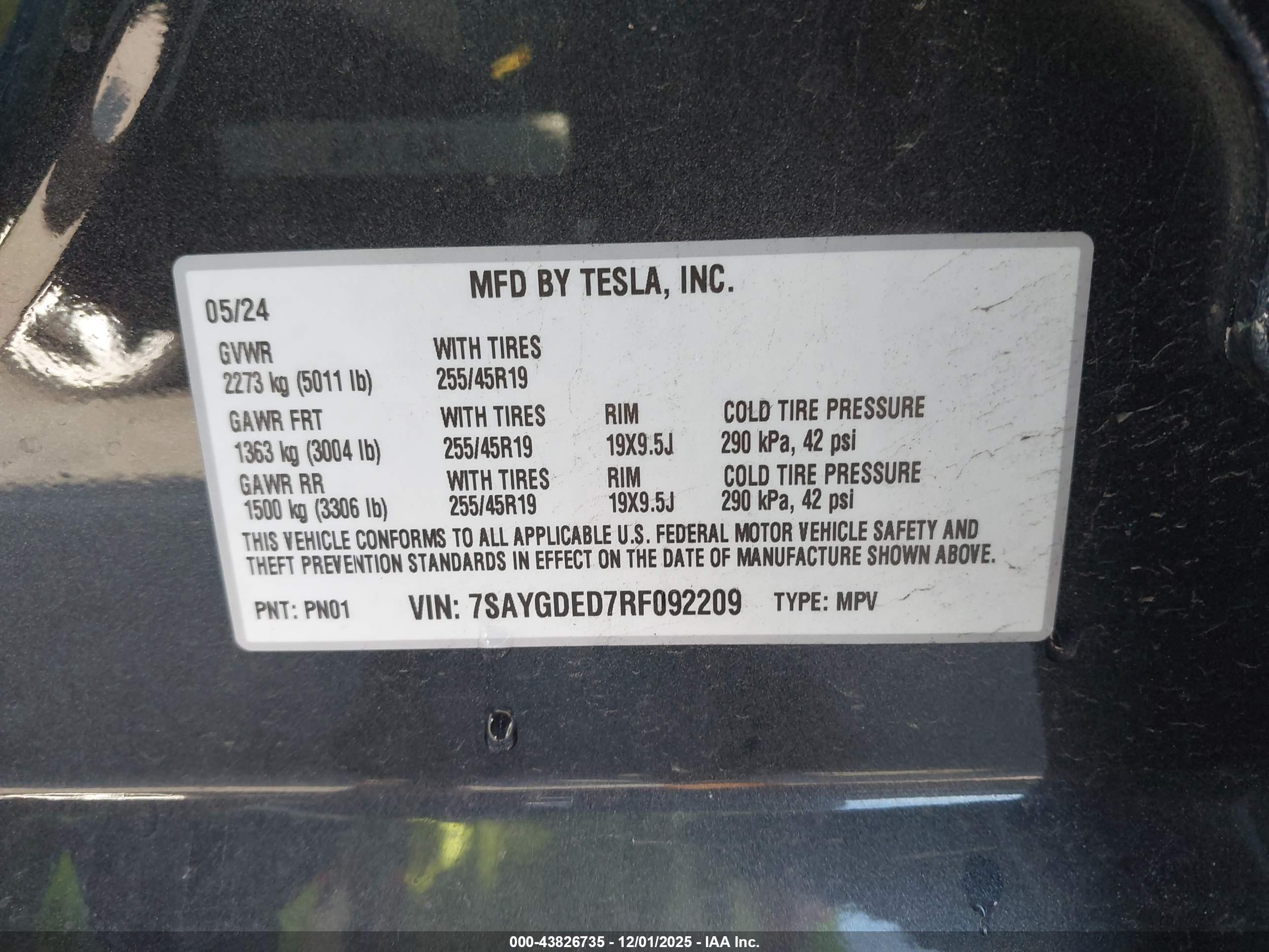 TESLA MODEL image 9