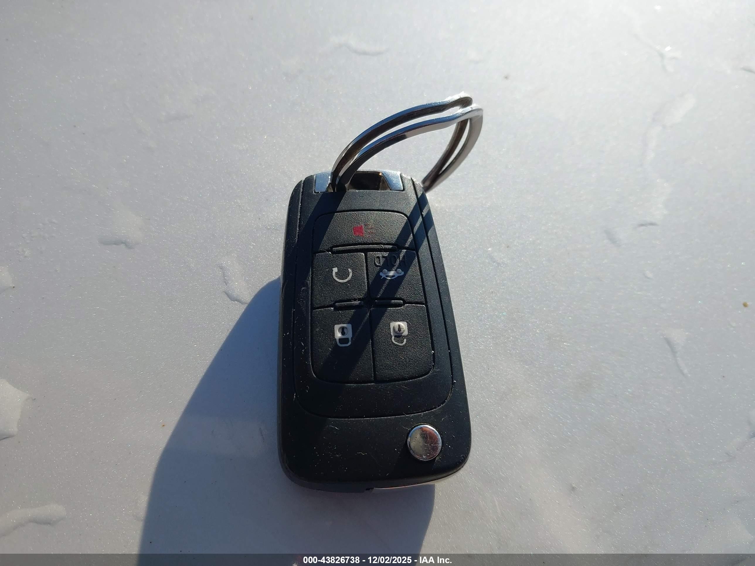 BUICK LACROSSE image 11