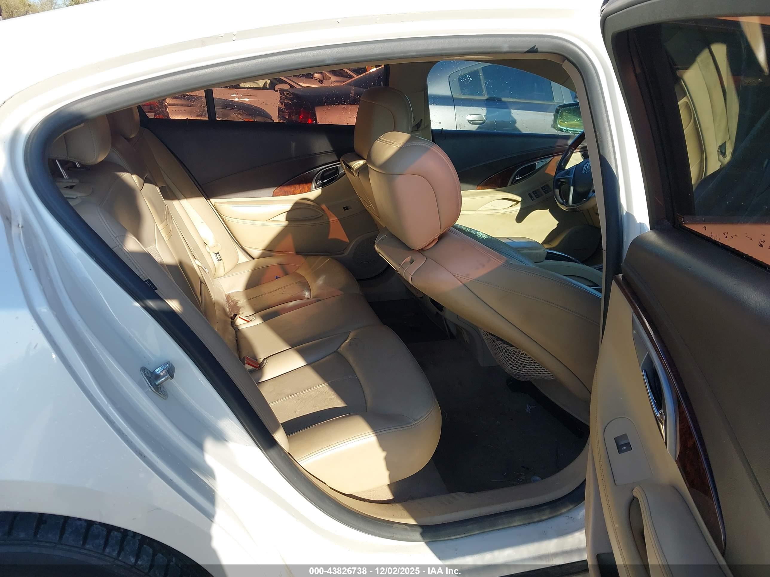BUICK LACROSSE image 8