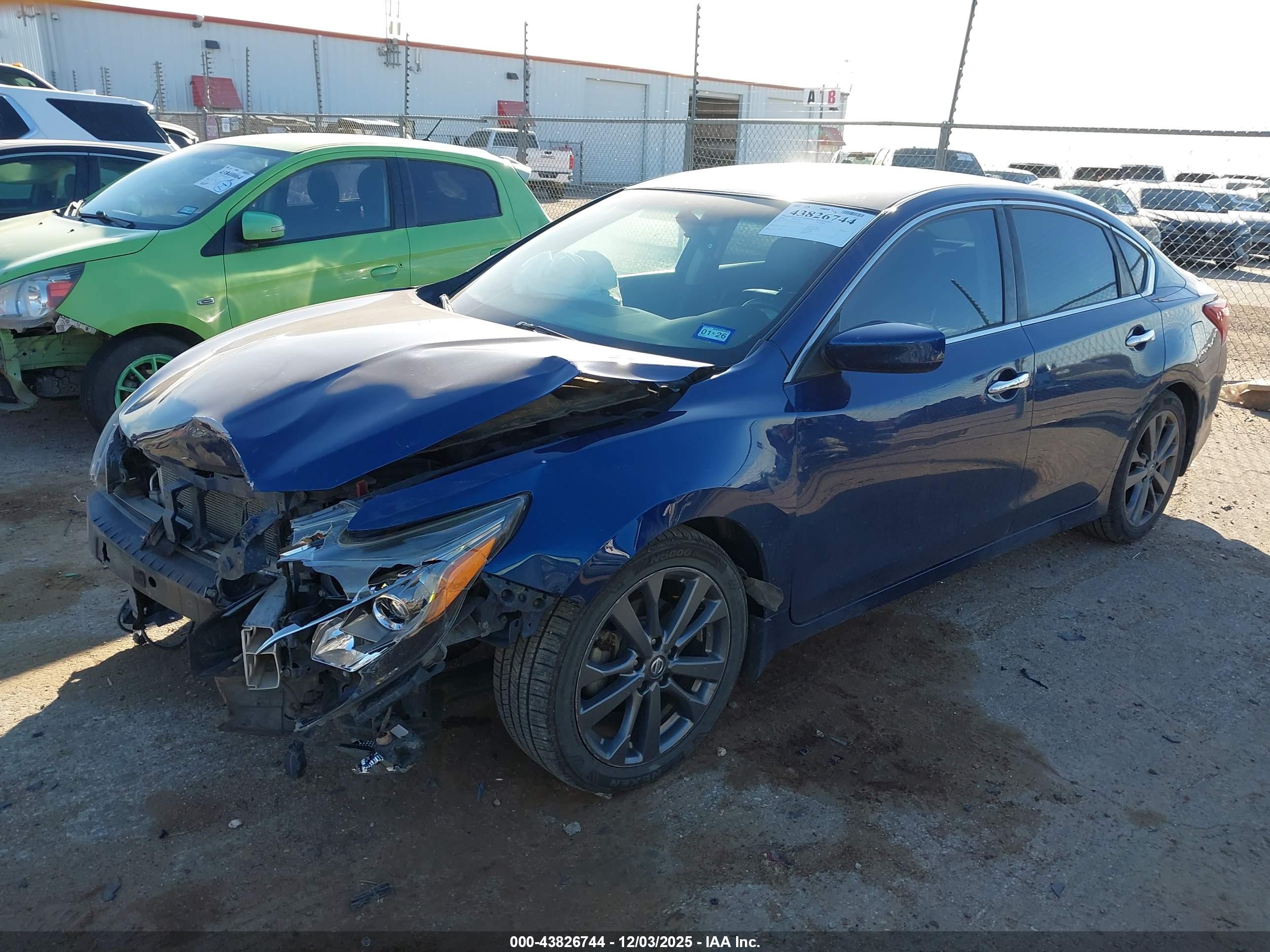 NISSAN ALTIMA image 2