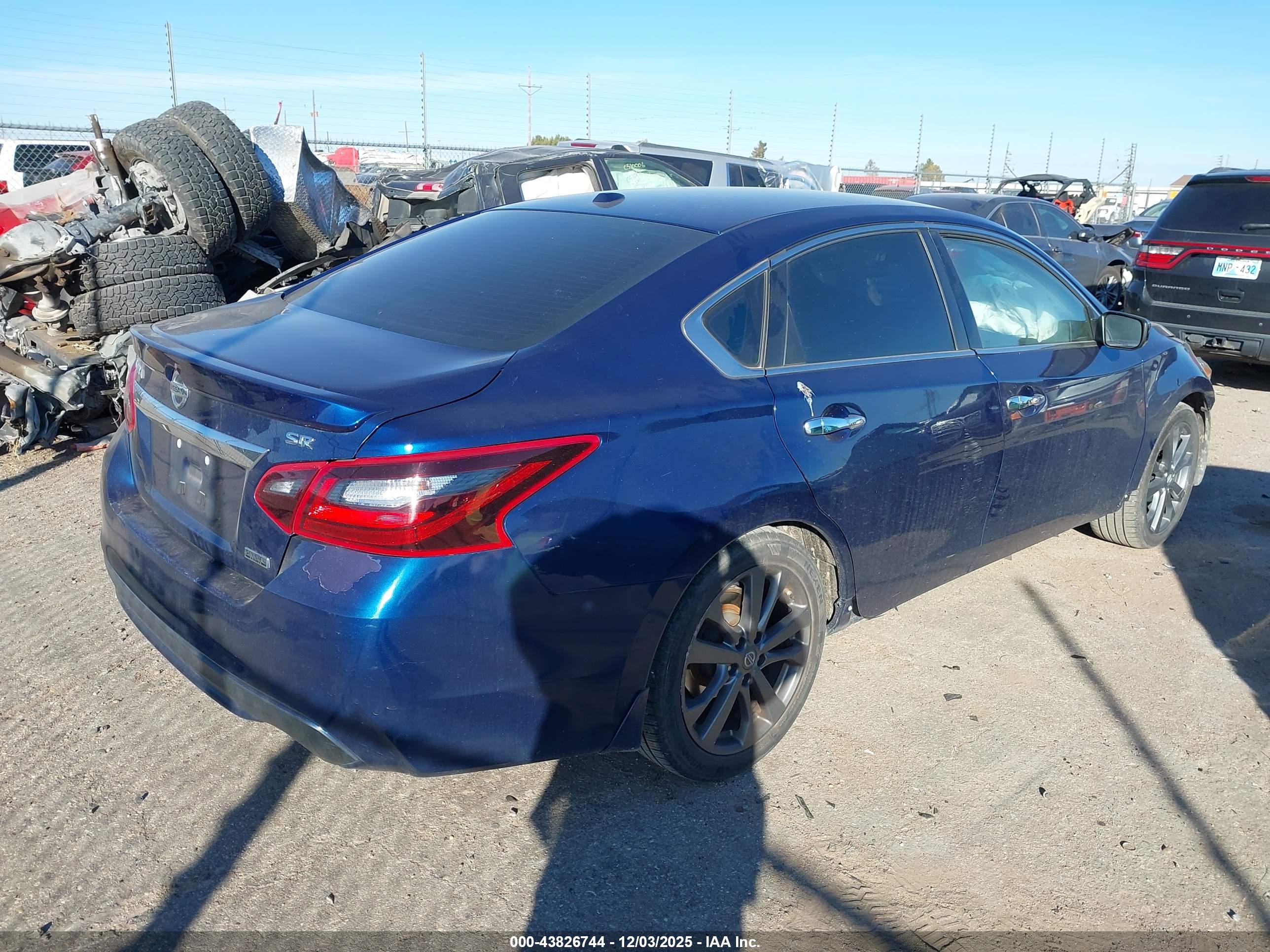 NISSAN ALTIMA image 4