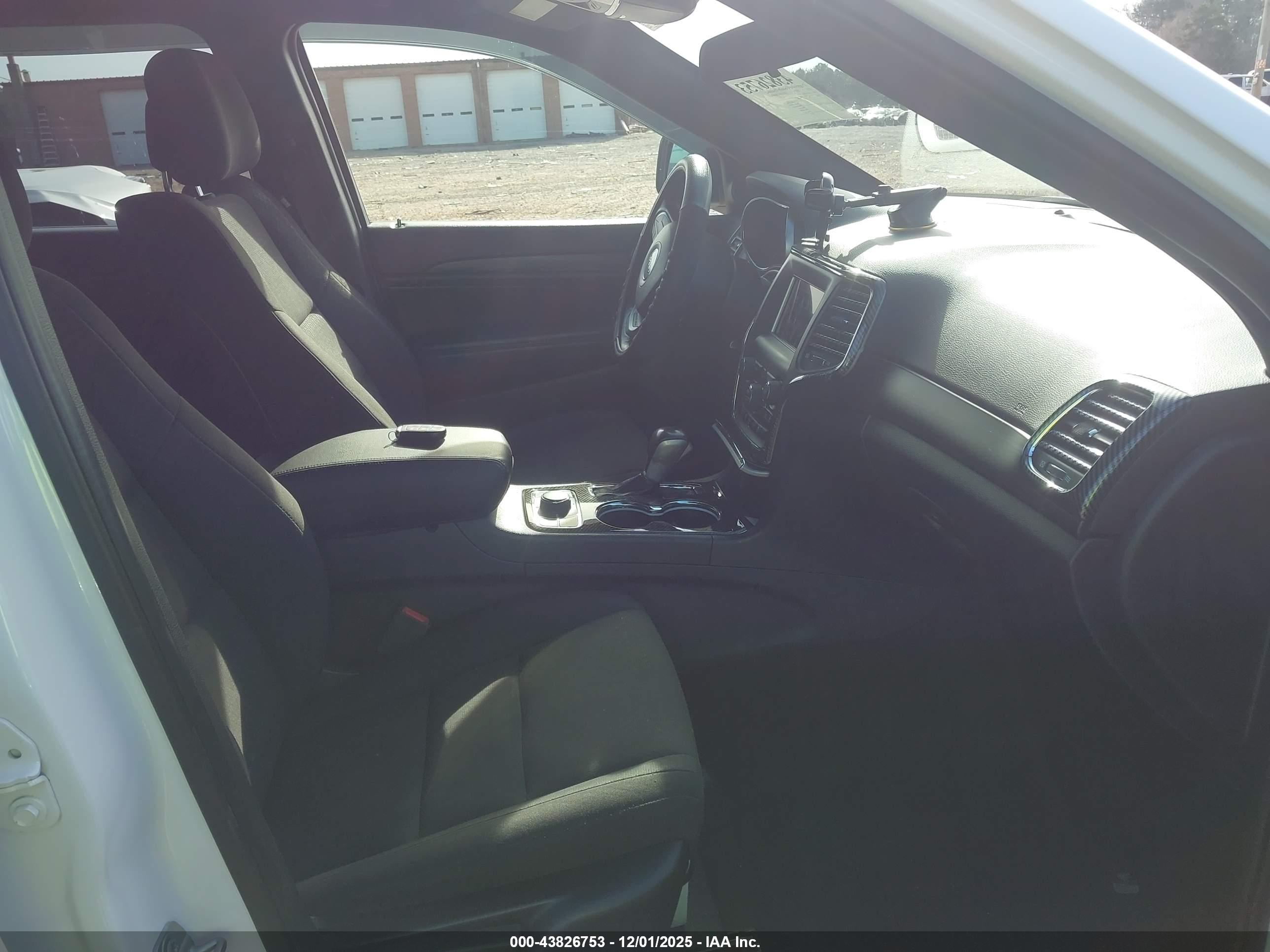 JEEP GRAND image 5