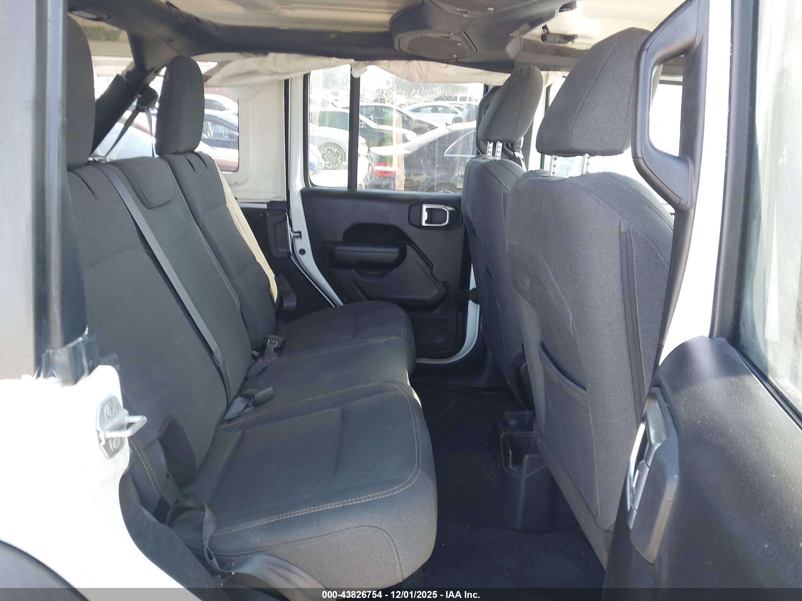 JEEP WRANGLER image 8