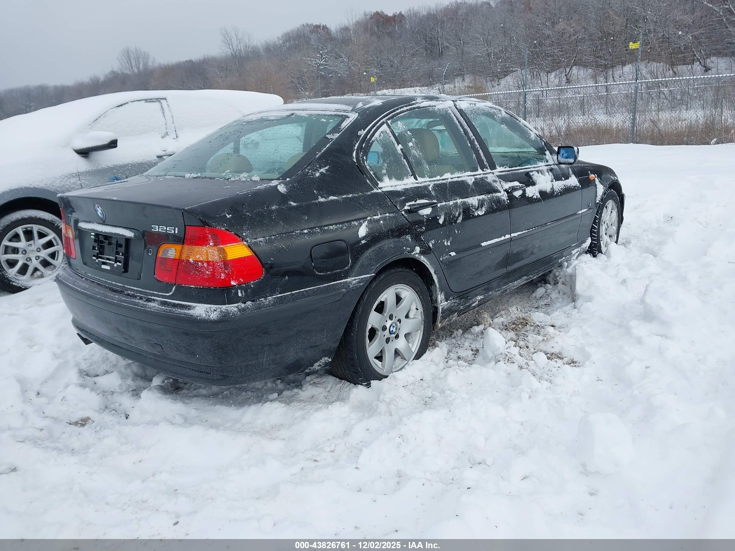 BMW 325I image 4