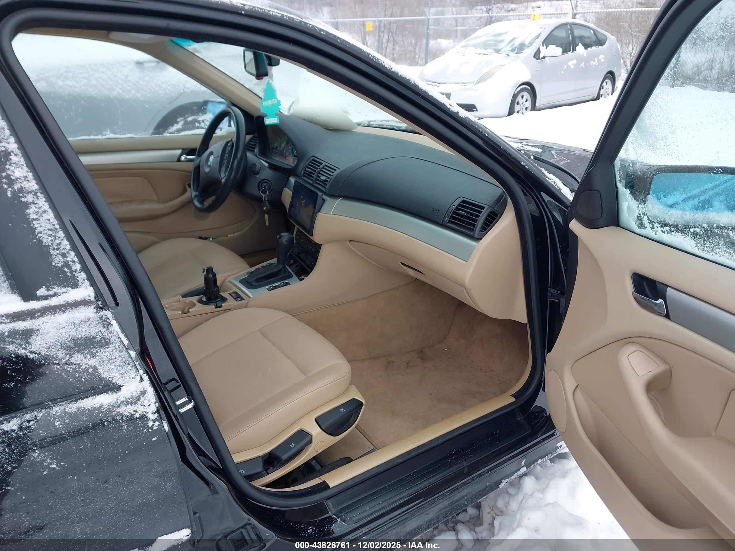 BMW 325I image 5